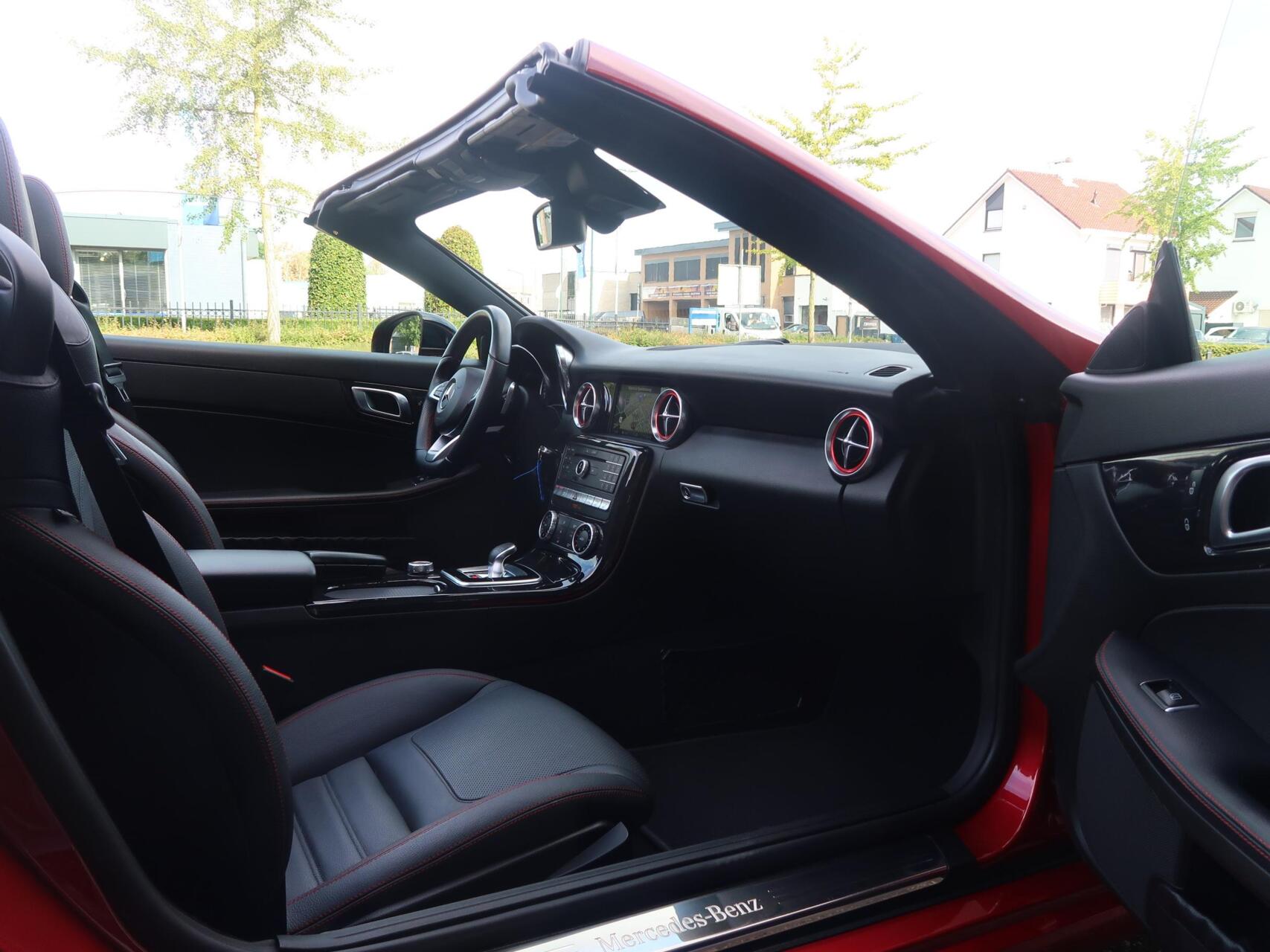 Foto van Mercedes-Benz SLC 200