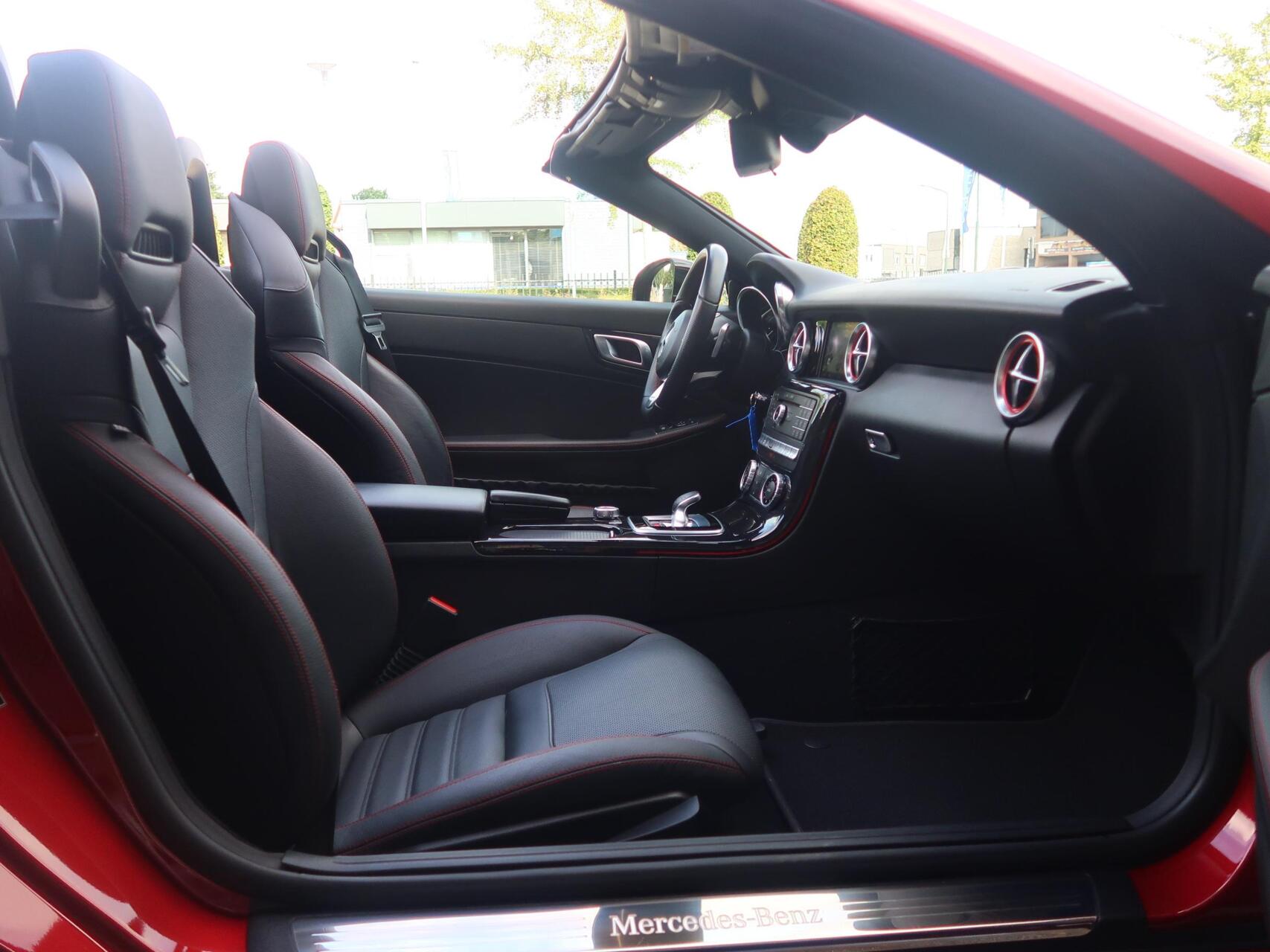 Foto van Mercedes-Benz SLC 200