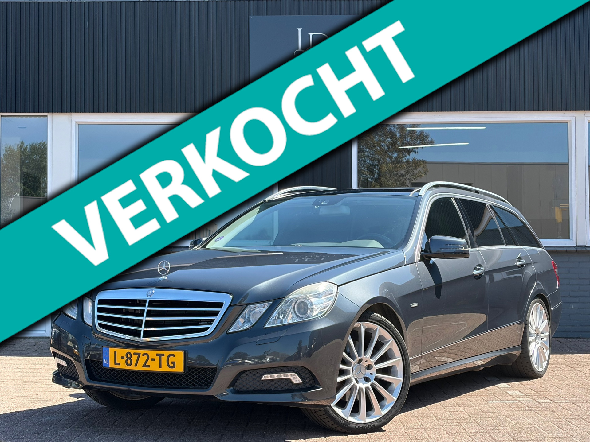 Mercedes-Benz E 350 Cgi 350 CGI Avantgarde V6 / Schuifdak / Leder / VOL ! 2011 - voorkant