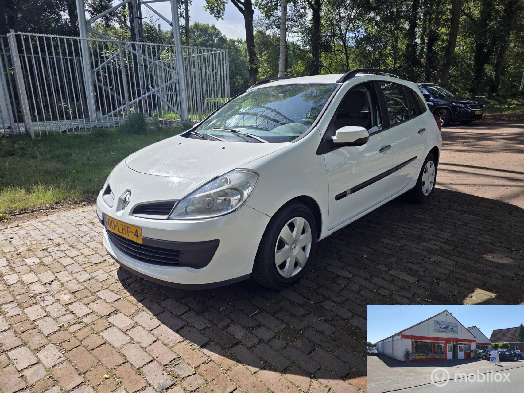 Renault Clio 1.2 TCE Collection 2010 - voorkant