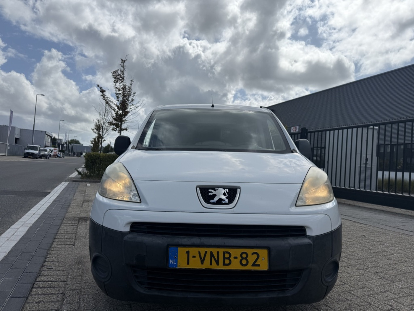 Foto van Peugeot Partner