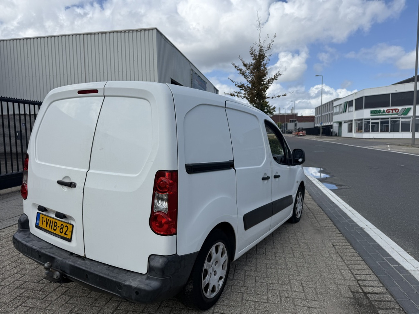 Foto van Peugeot Partner