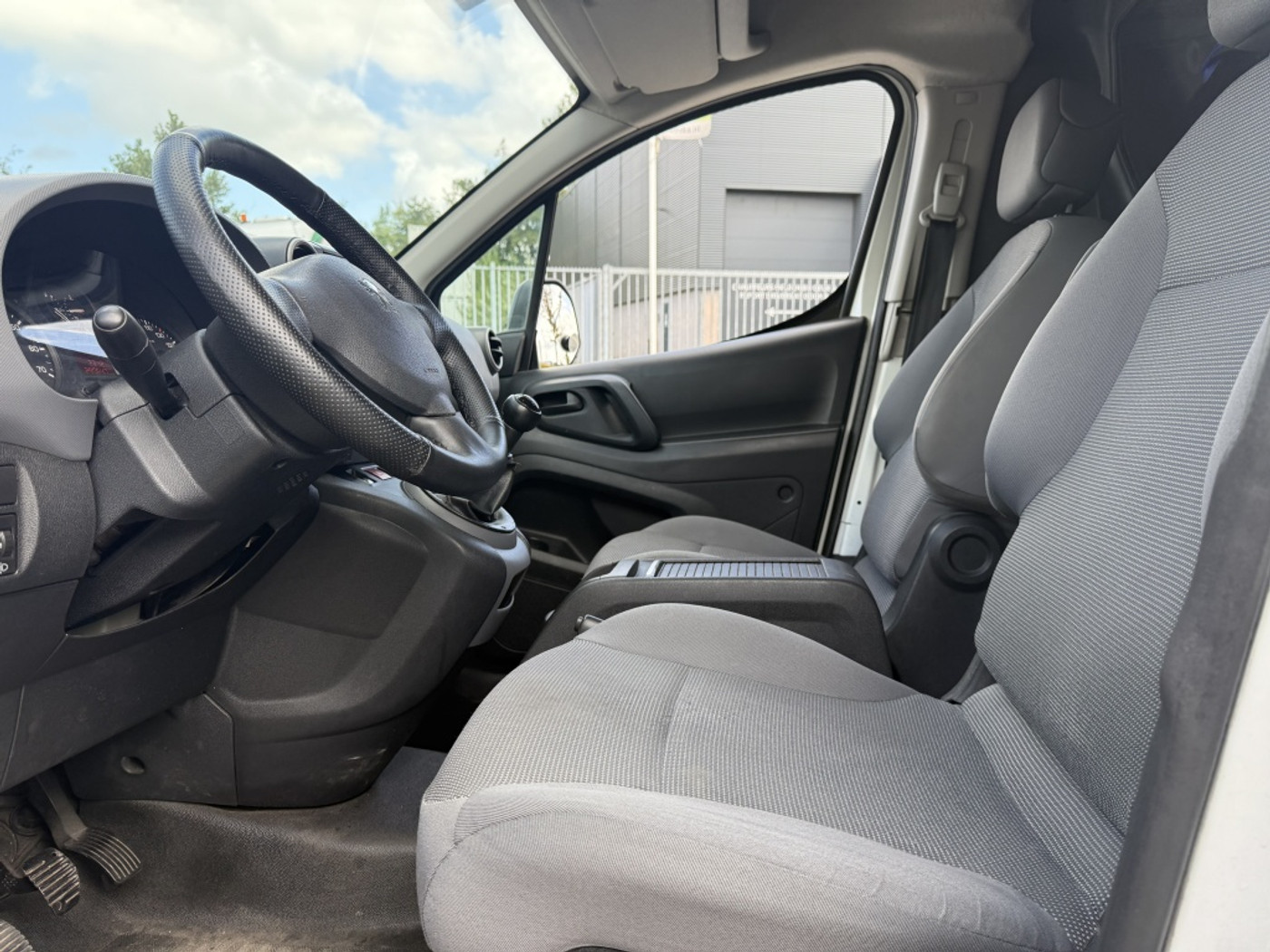 Foto van Peugeot Partner