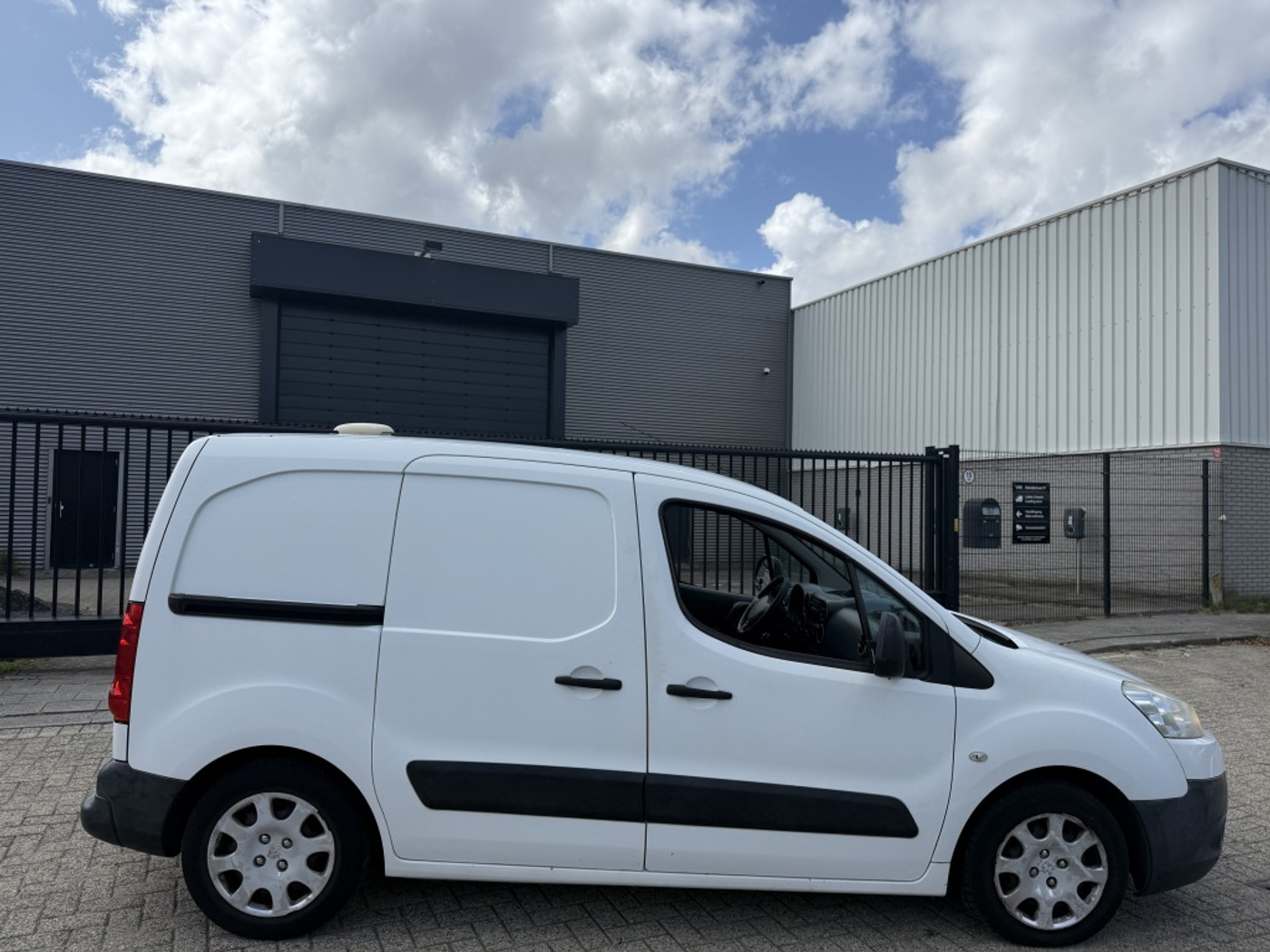 Foto van Peugeot Partner