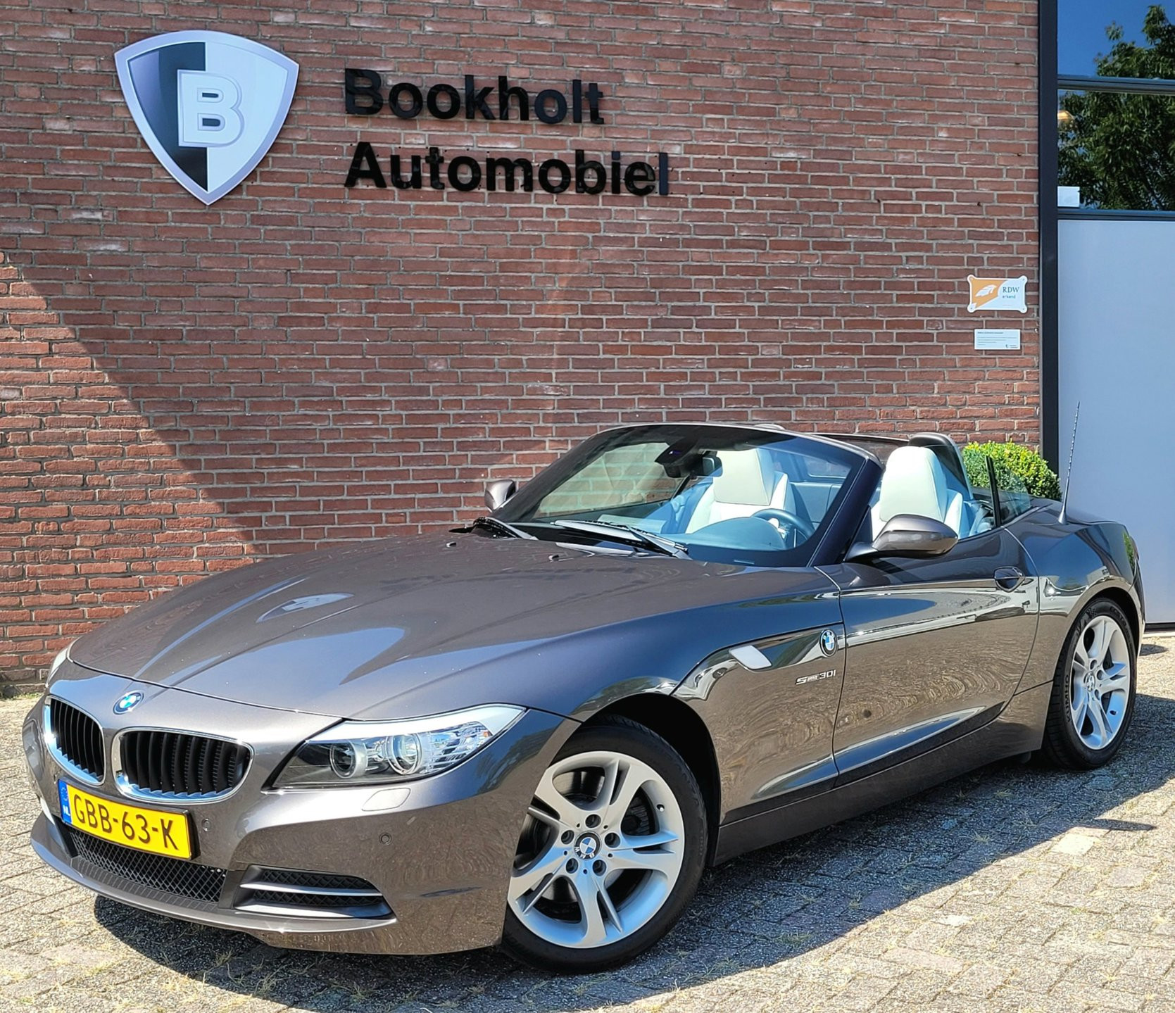 BMW Z4 Roadster sDrive30i Executive 2010 - voorkant