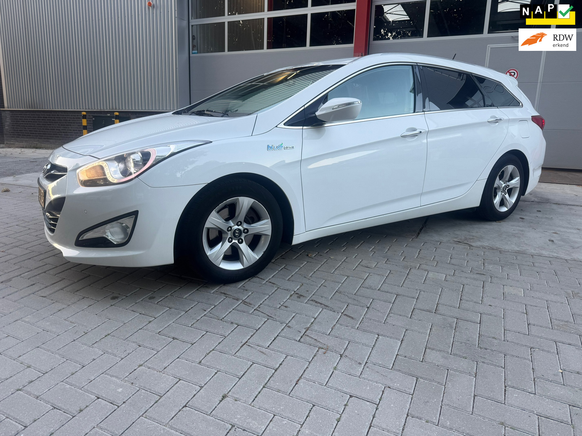 Hyundai I40 1.6 GDI Blue Business Edition NAVI AIRCO 2012 - voorkant