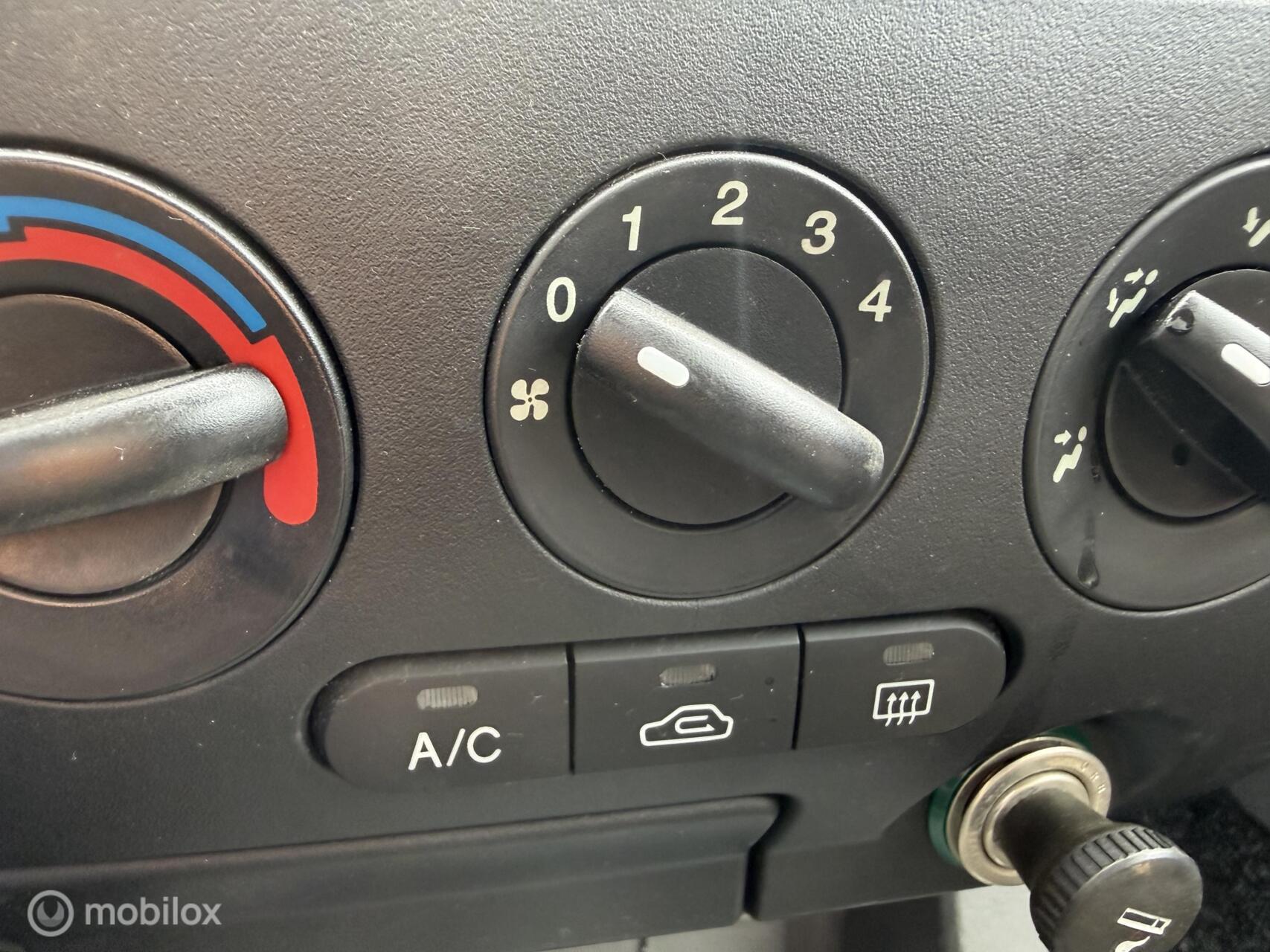 Foto van Kia Kia Rio