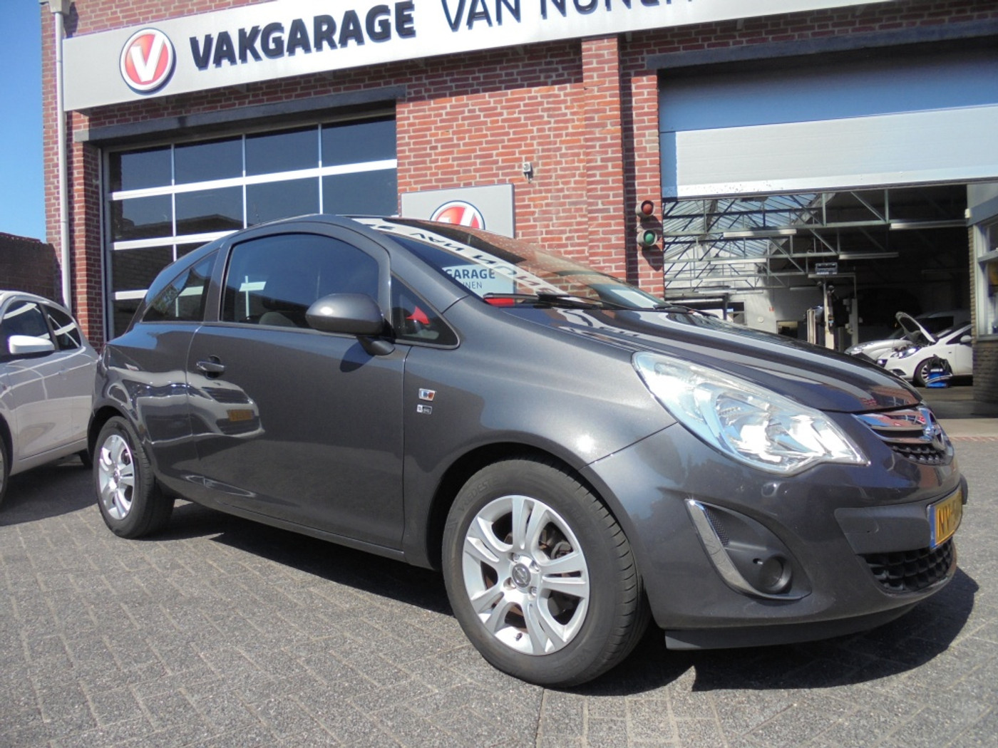 Opel Corsa 1.2-16V Design Ed||Rijklaar|| 2013 - voorkant