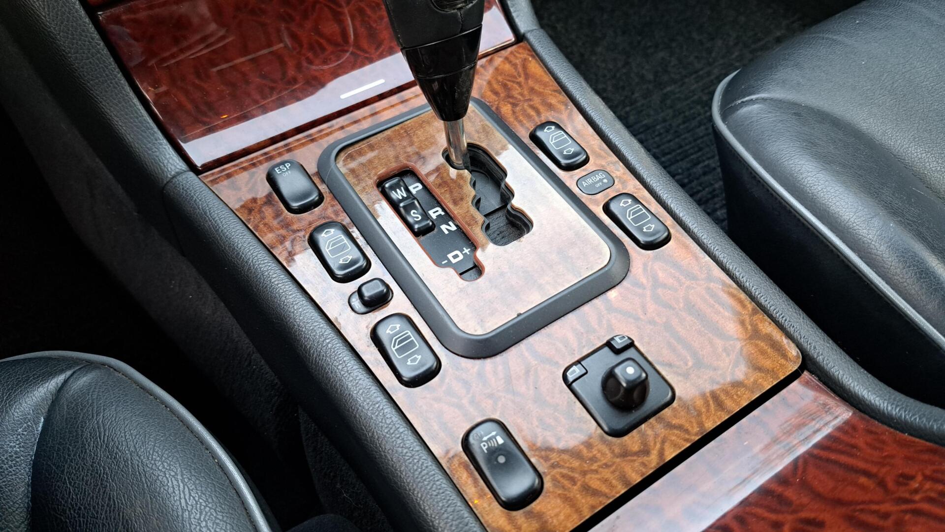 Foto van Mercedes-Benz E 430