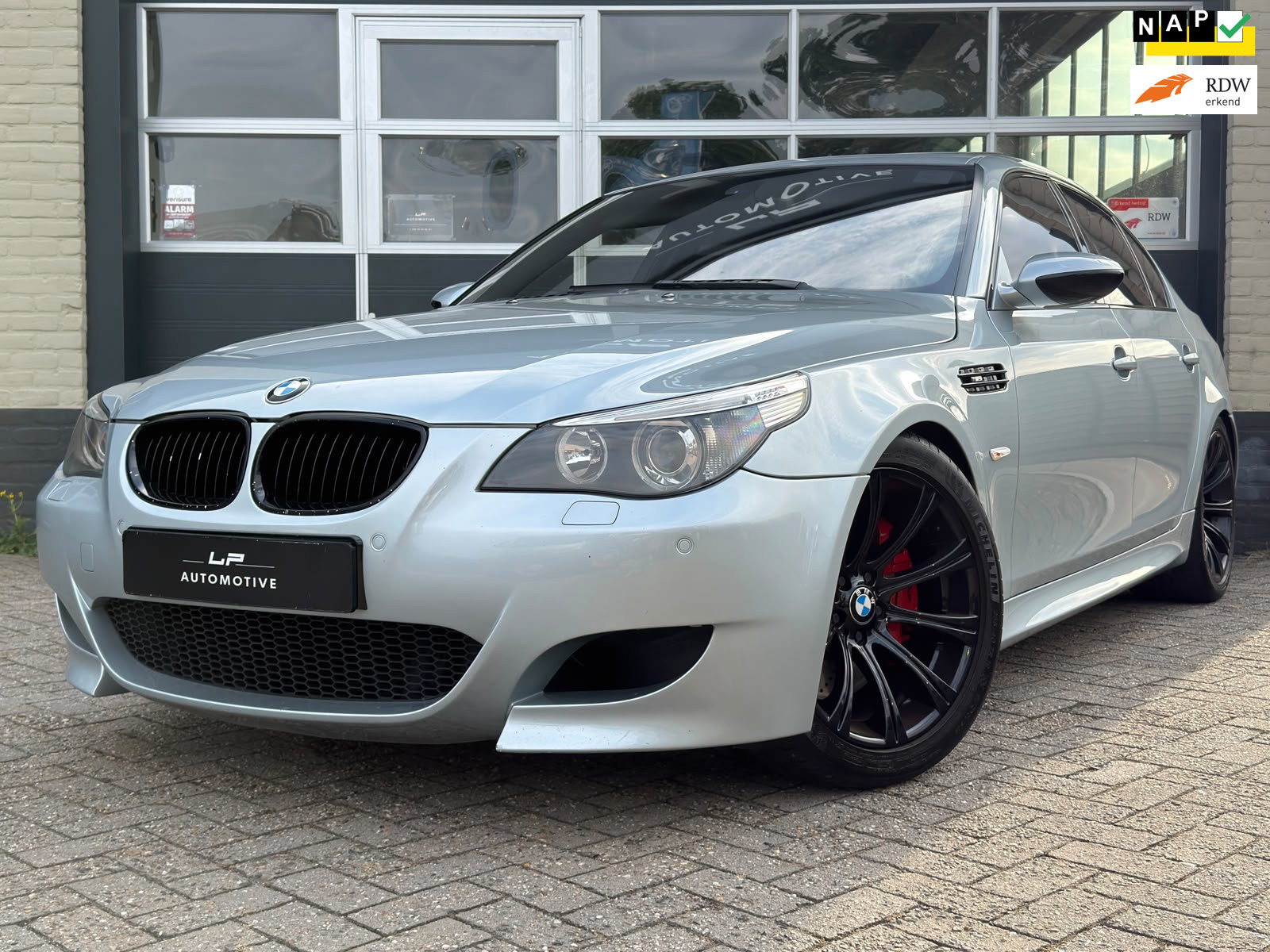 BMW M5 M5 / NL-auto / Schuifdak / Dealerond. / Lagers/SMG 2005 - voorkant