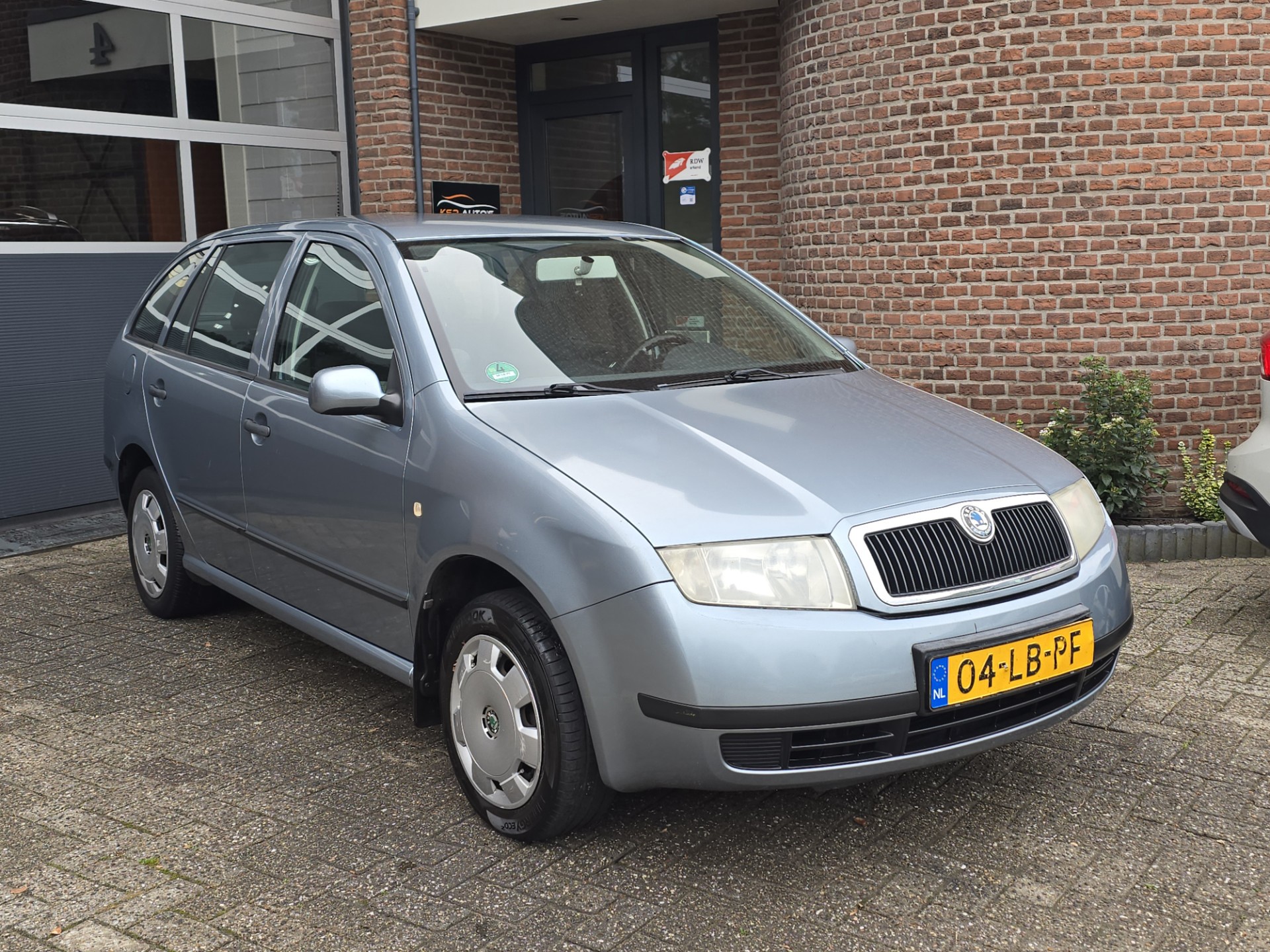 Skoda Fabia 1.4-16V Comfort Airco |Trekhaak |Apk-Nieuw 2002 - voorkant