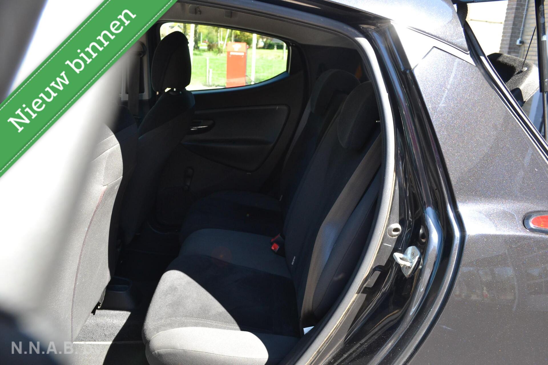 Foto van Lancia Ypsilon