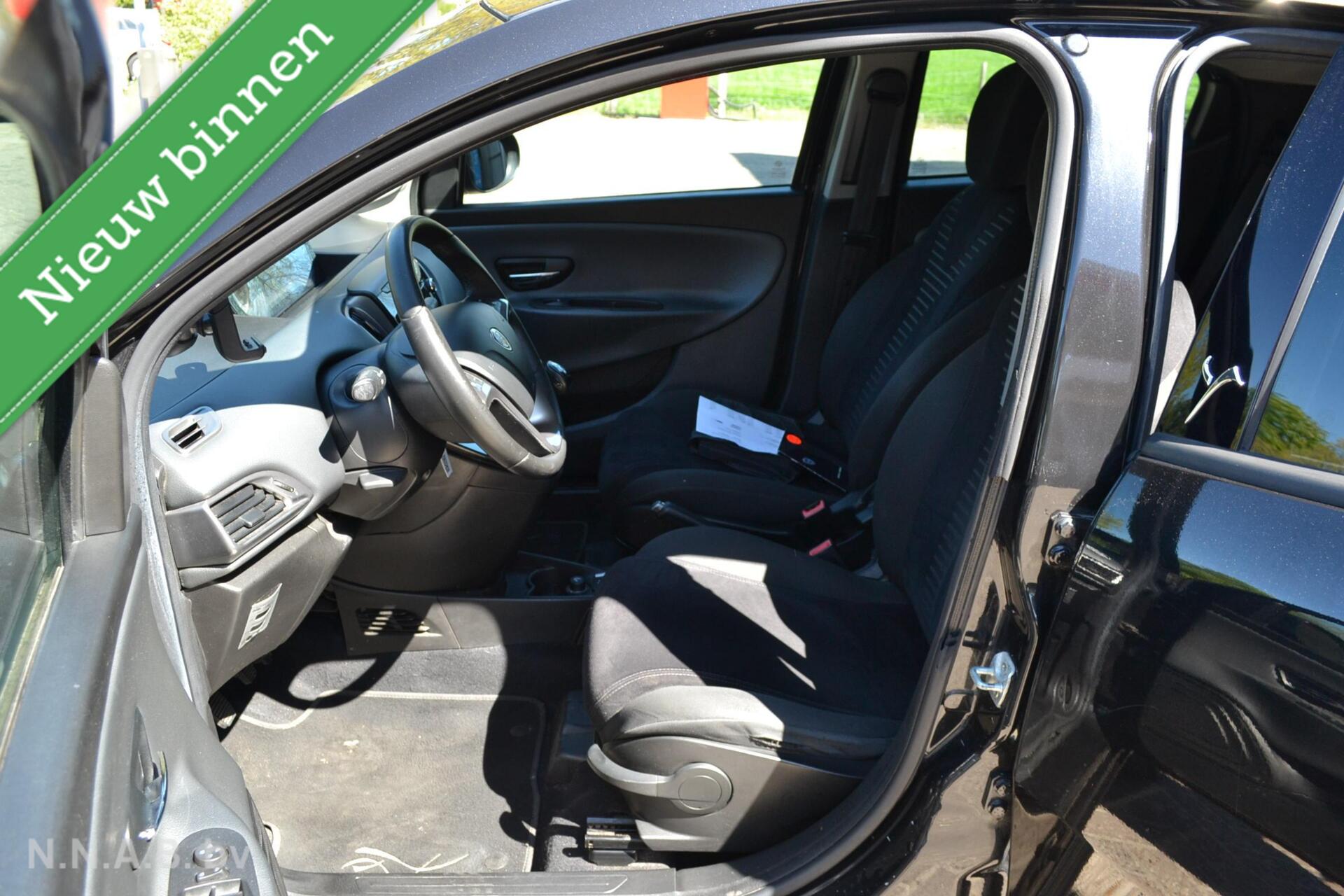 Foto van Lancia Ypsilon