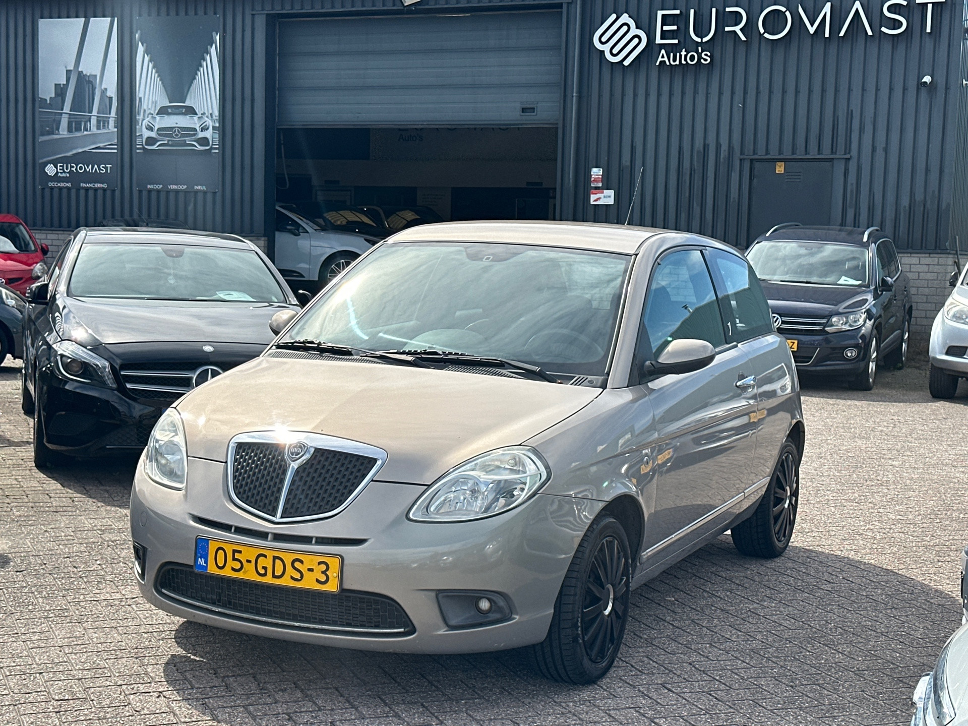 Lancia Lancia Ypsilon 1.4 Oro Airco | Apk 03-2027 | Elecht.Ramen 2008 - voorkant