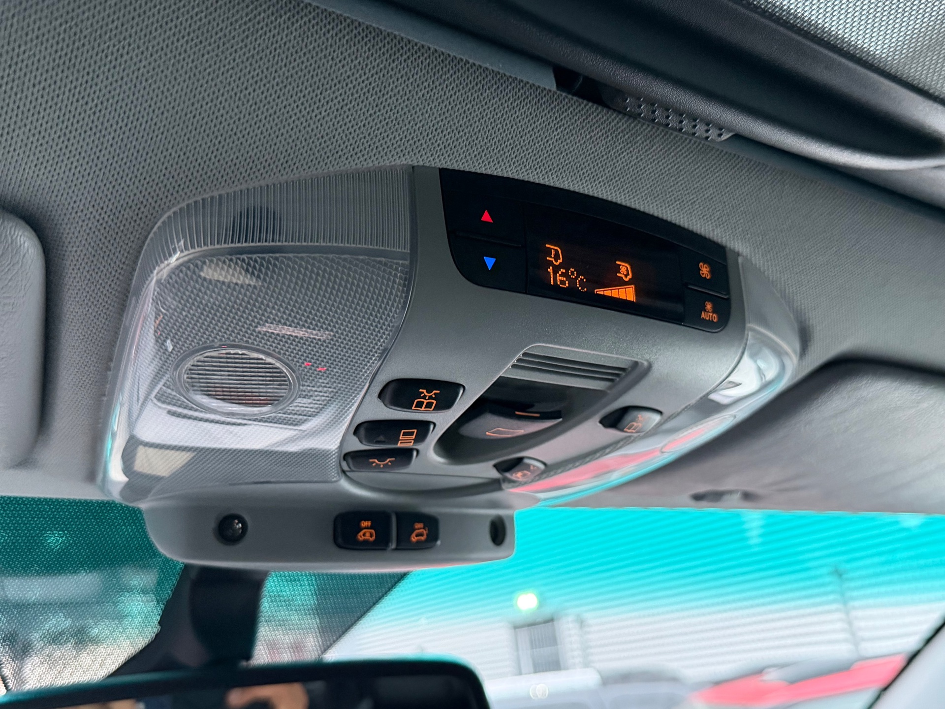 Foto van Mercedes-Benz Viano