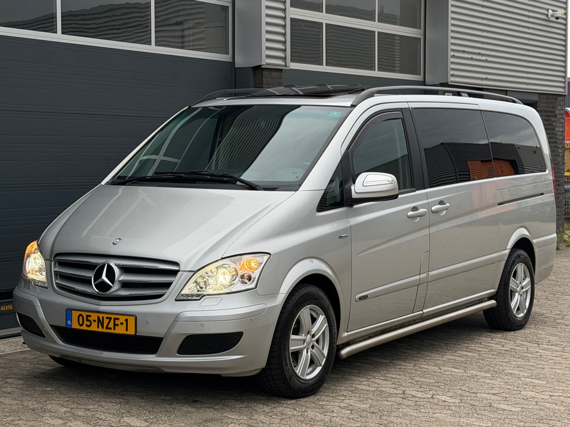 Foto van Mercedes-Benz Viano