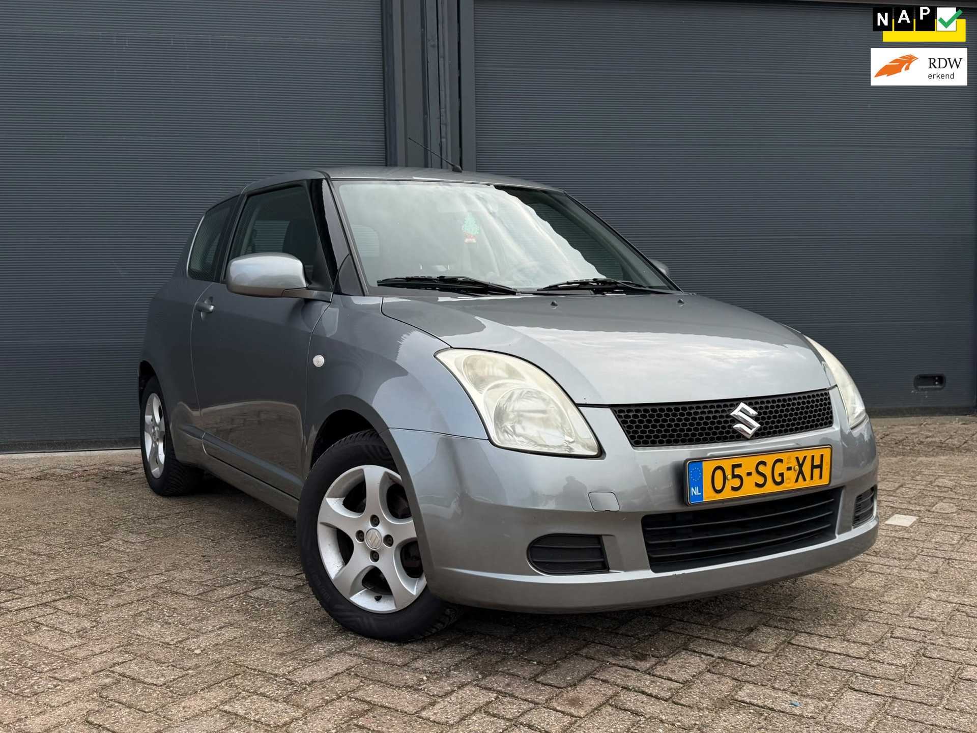 Suzuki Swift 1.3 | 3 Deurs | Dealer Onderhouden | Apk 01-2027 | 2006 - voorkant