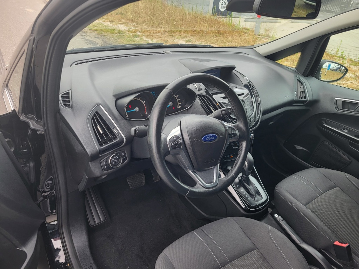 Foto van Ford B-max