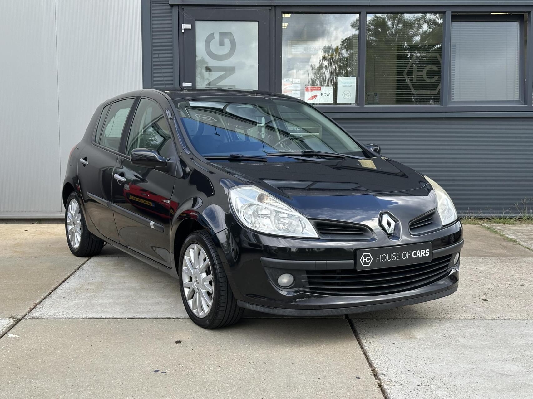 Renault Clio 1.2 16V Collection 5-Deurs Airco Cruise NAP 2009 - voorkant