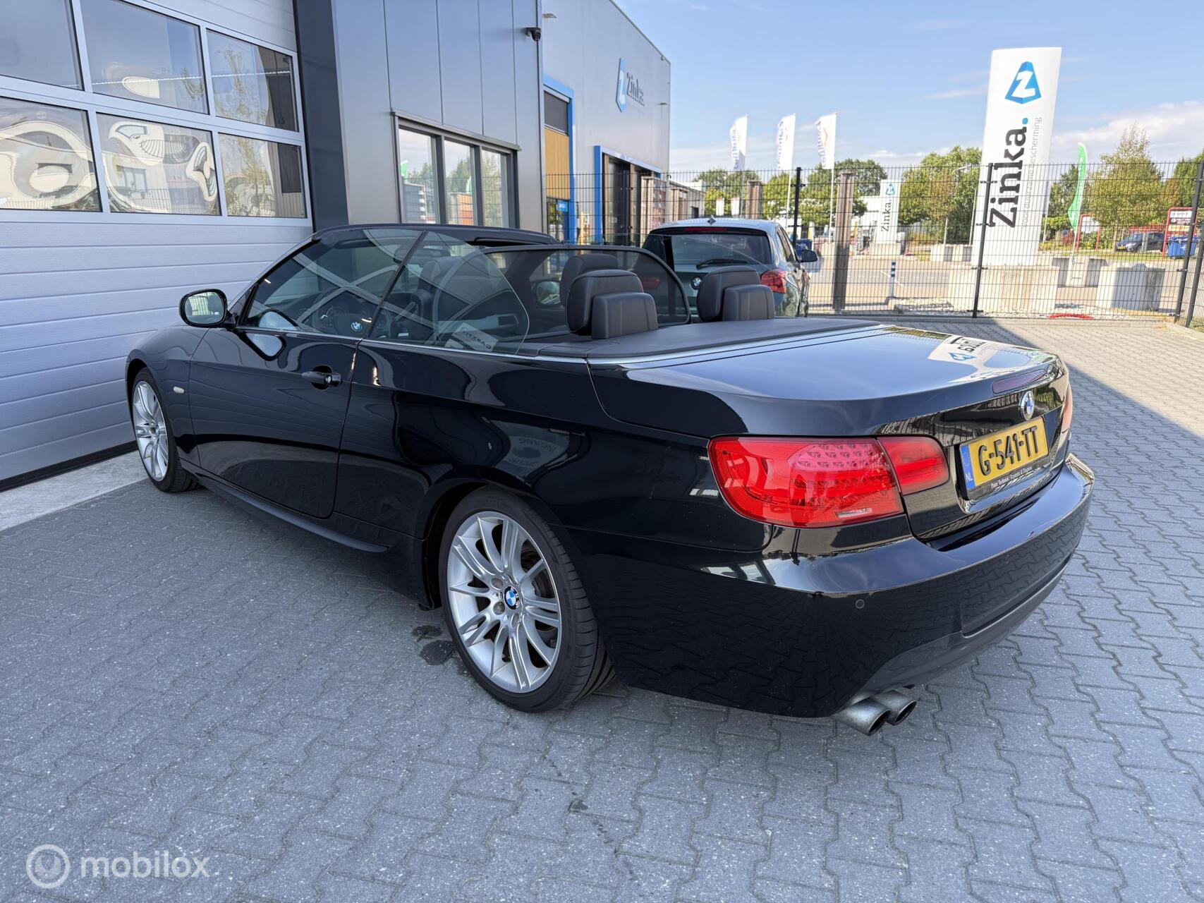 Foto van BMW 330i