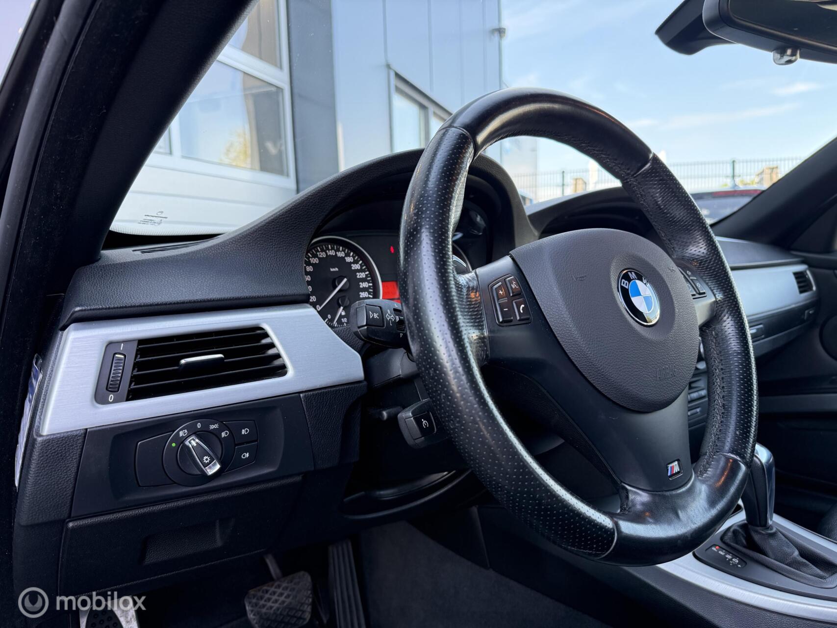 Foto van BMW 330i