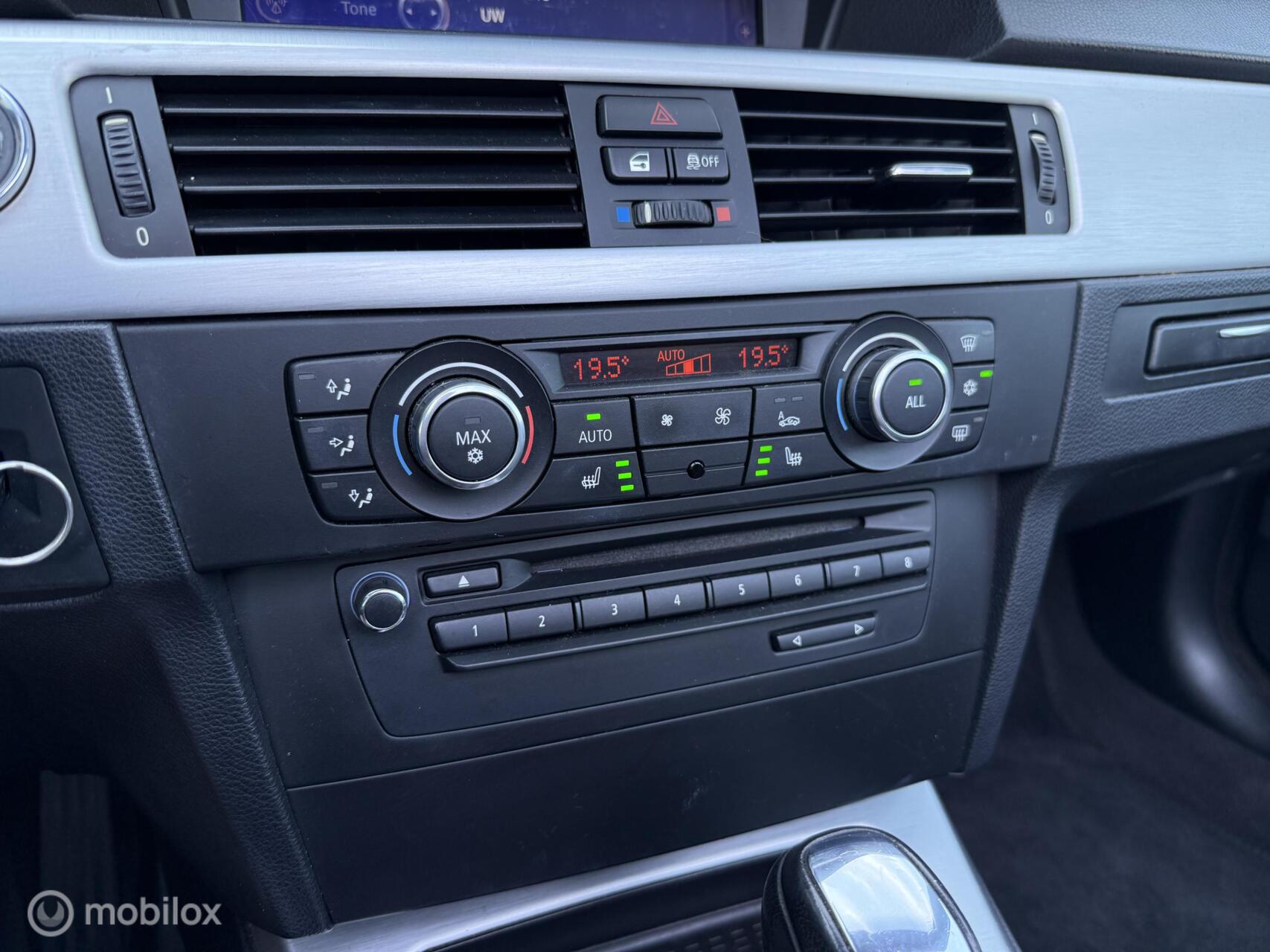 Foto van BMW 330i