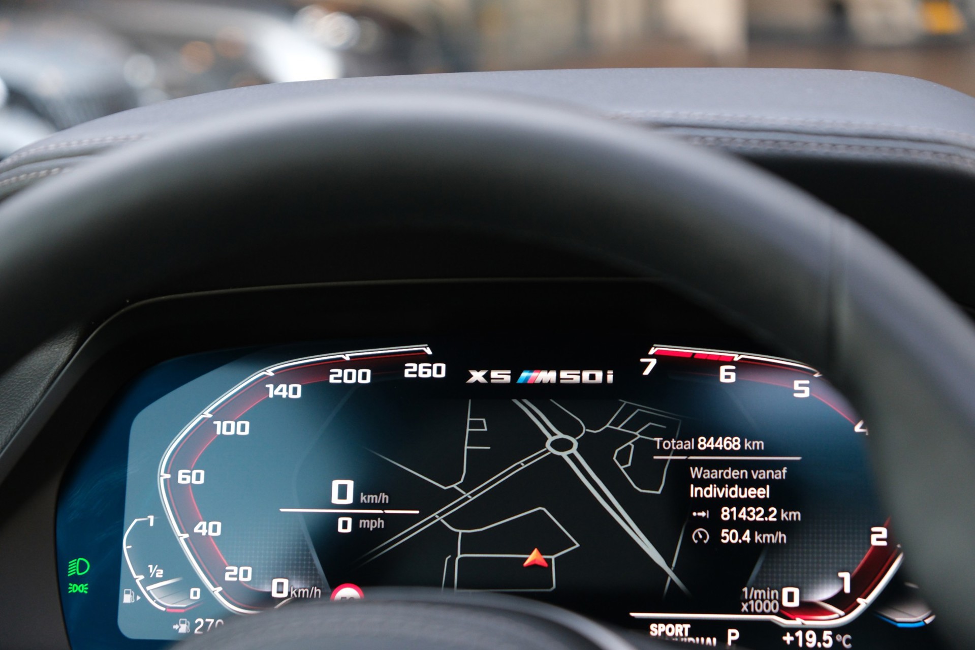 Foto van BMW X5 M50i