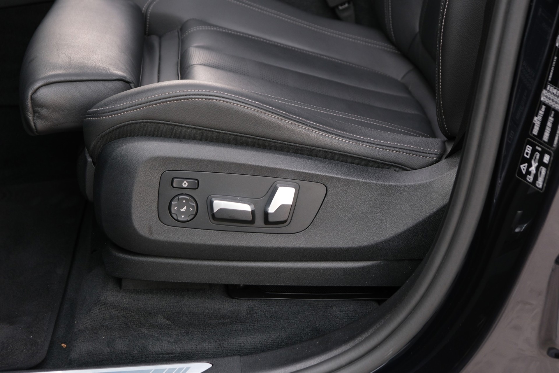 Foto van BMW X5 M50i