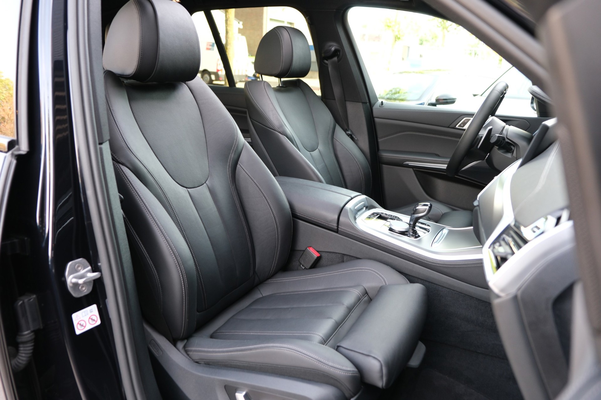Foto van BMW X5 M50i