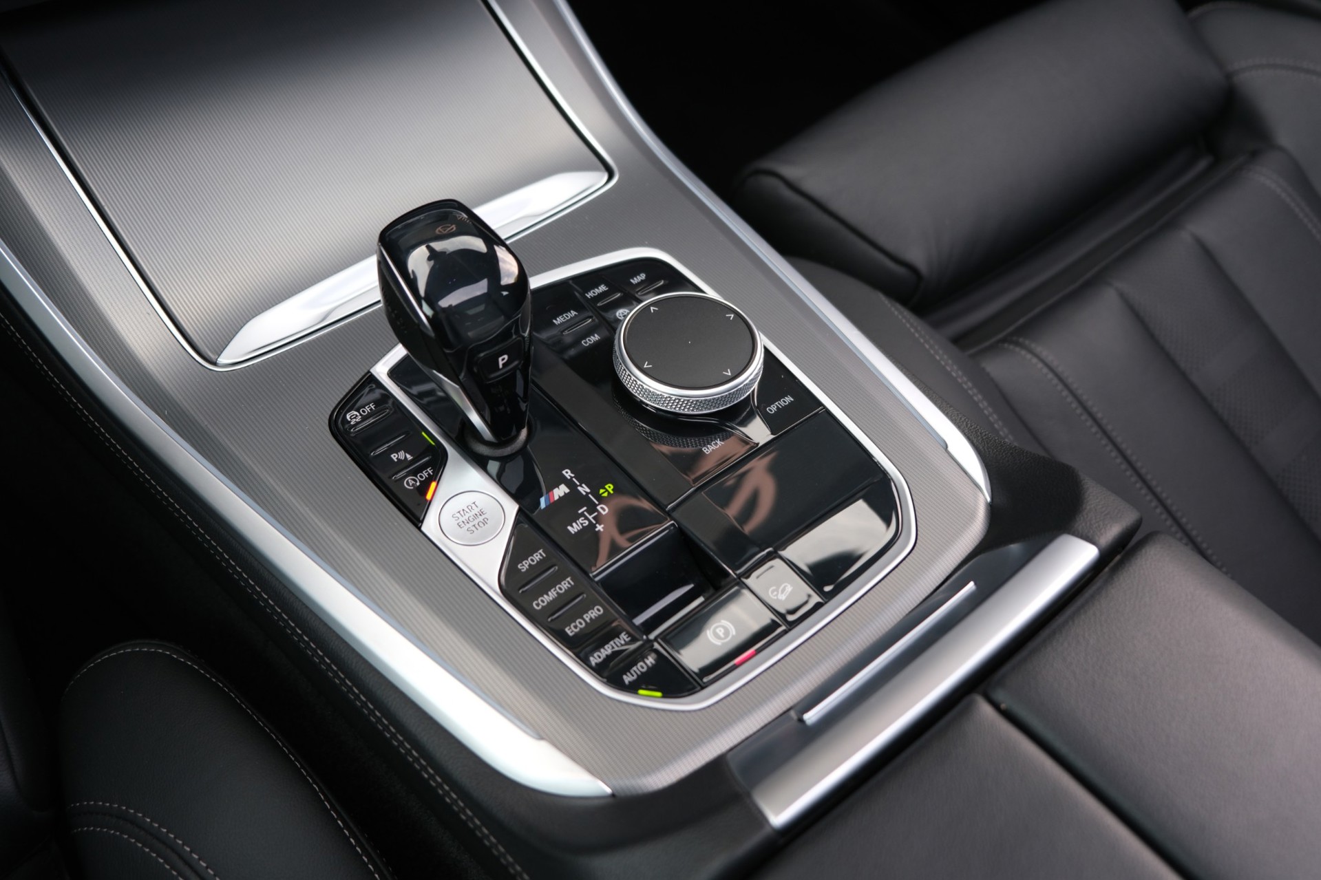 Foto van BMW X5 M50i
