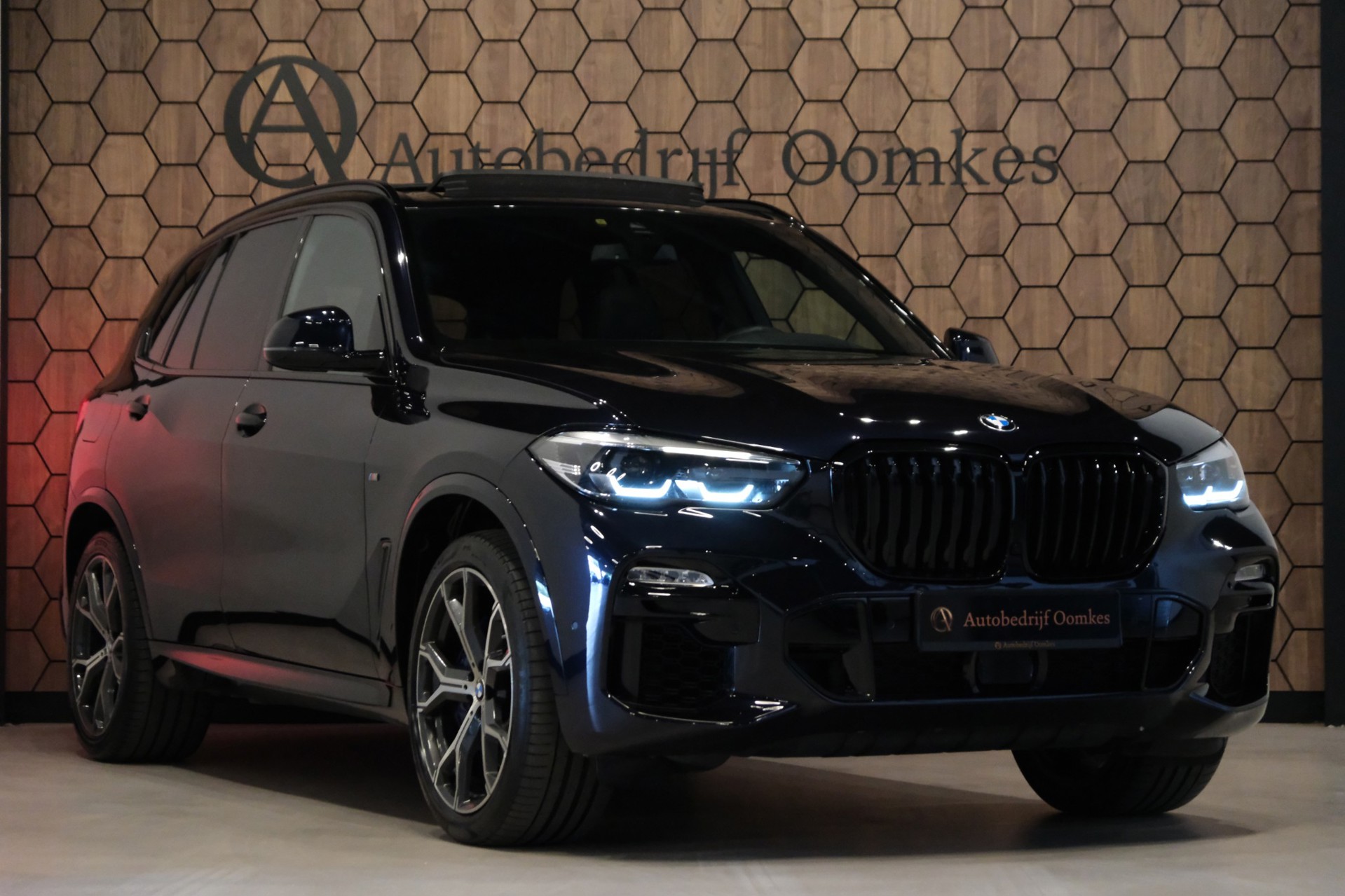 Foto van BMW X5 M50i