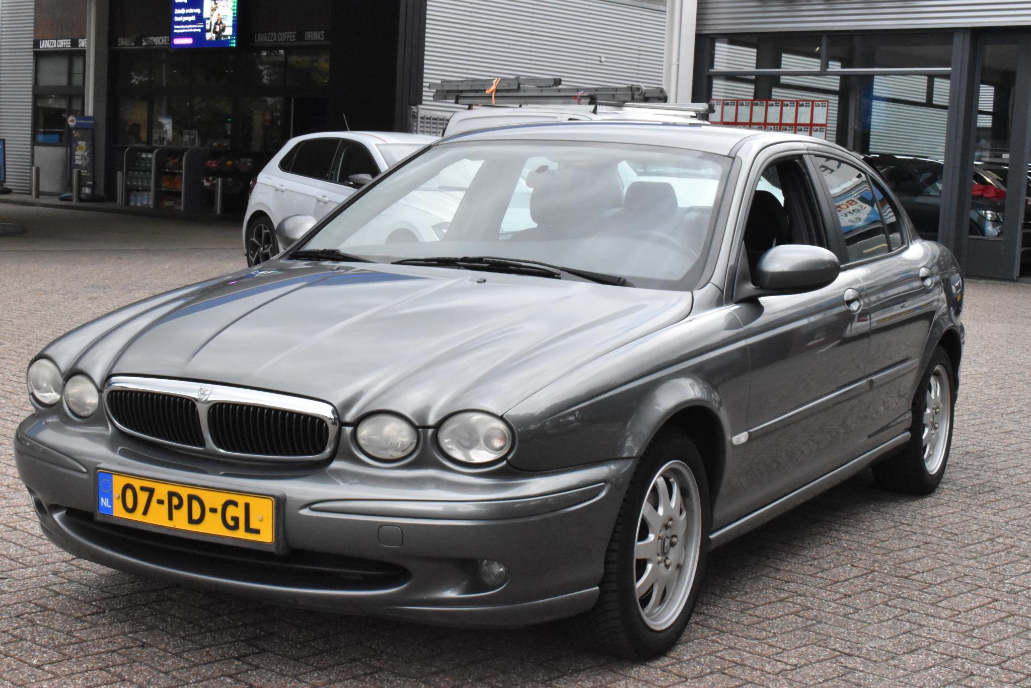 Foto van Jaguar X-type 2.0 V6