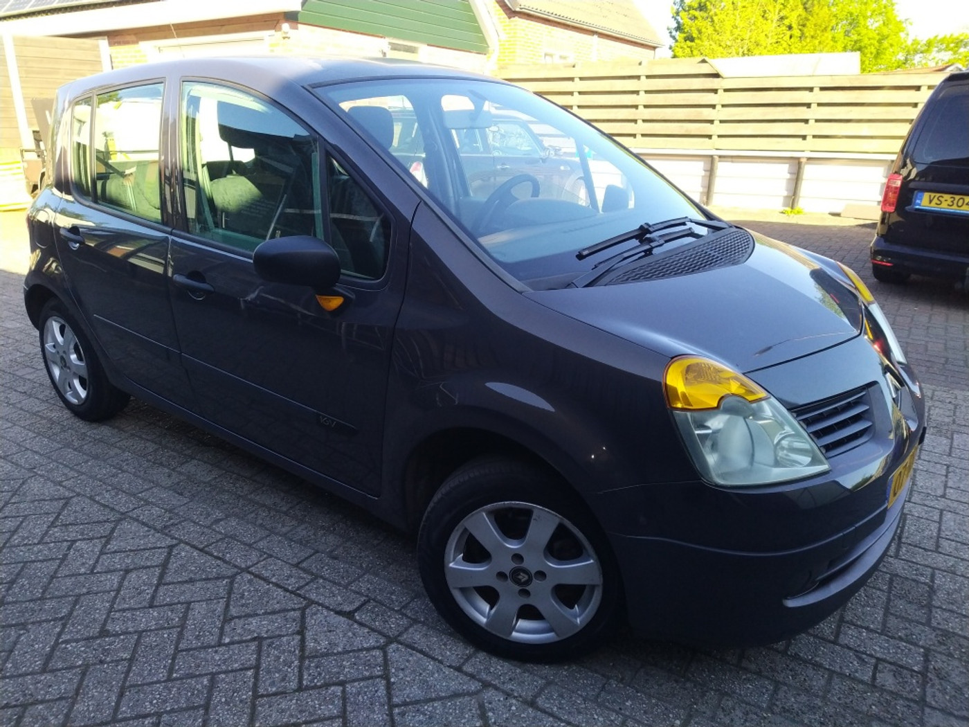 Renault Modus 1.2-16V Campus 2005 - voorkant