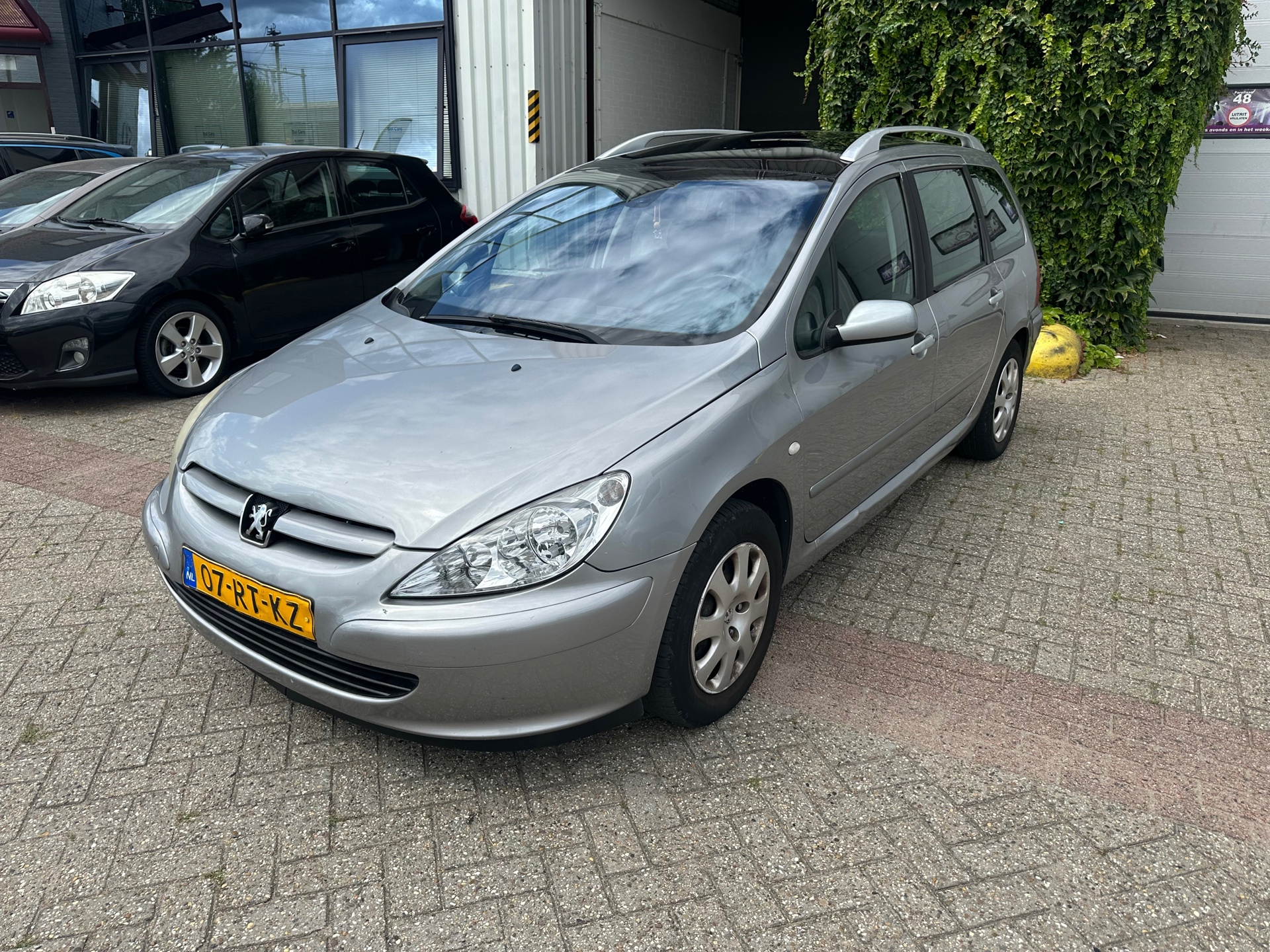 Peugeot 307 1.6 16V Premium 2005 - voorkant