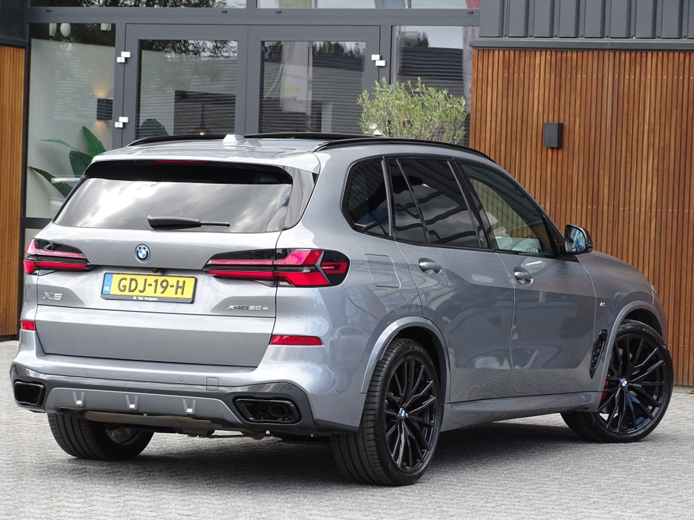 Foto van BMW X5 Xdrive50e