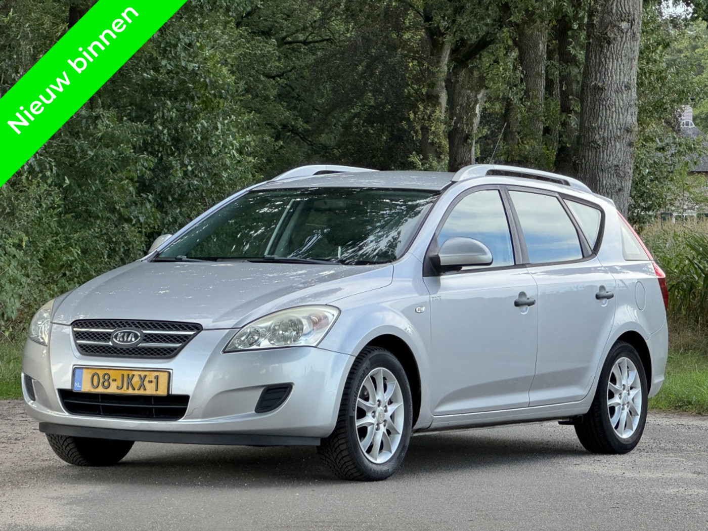 Kia Cee D 1.4 Fifteen ISG 2009 - voorkant