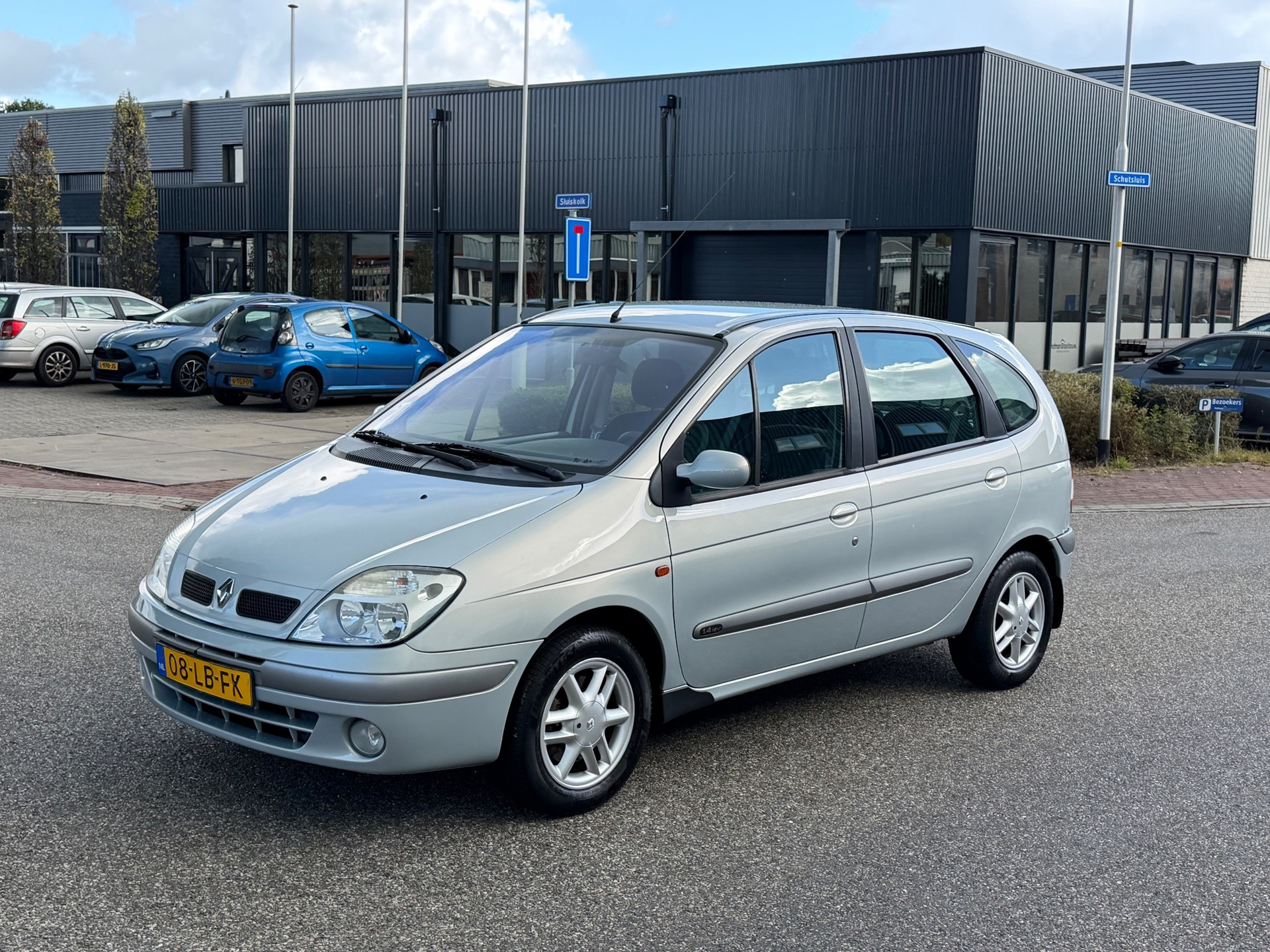 Renault Megane Scenic 1.4-16V Authentique Airco Inruilkoopje 2002 - voorkant