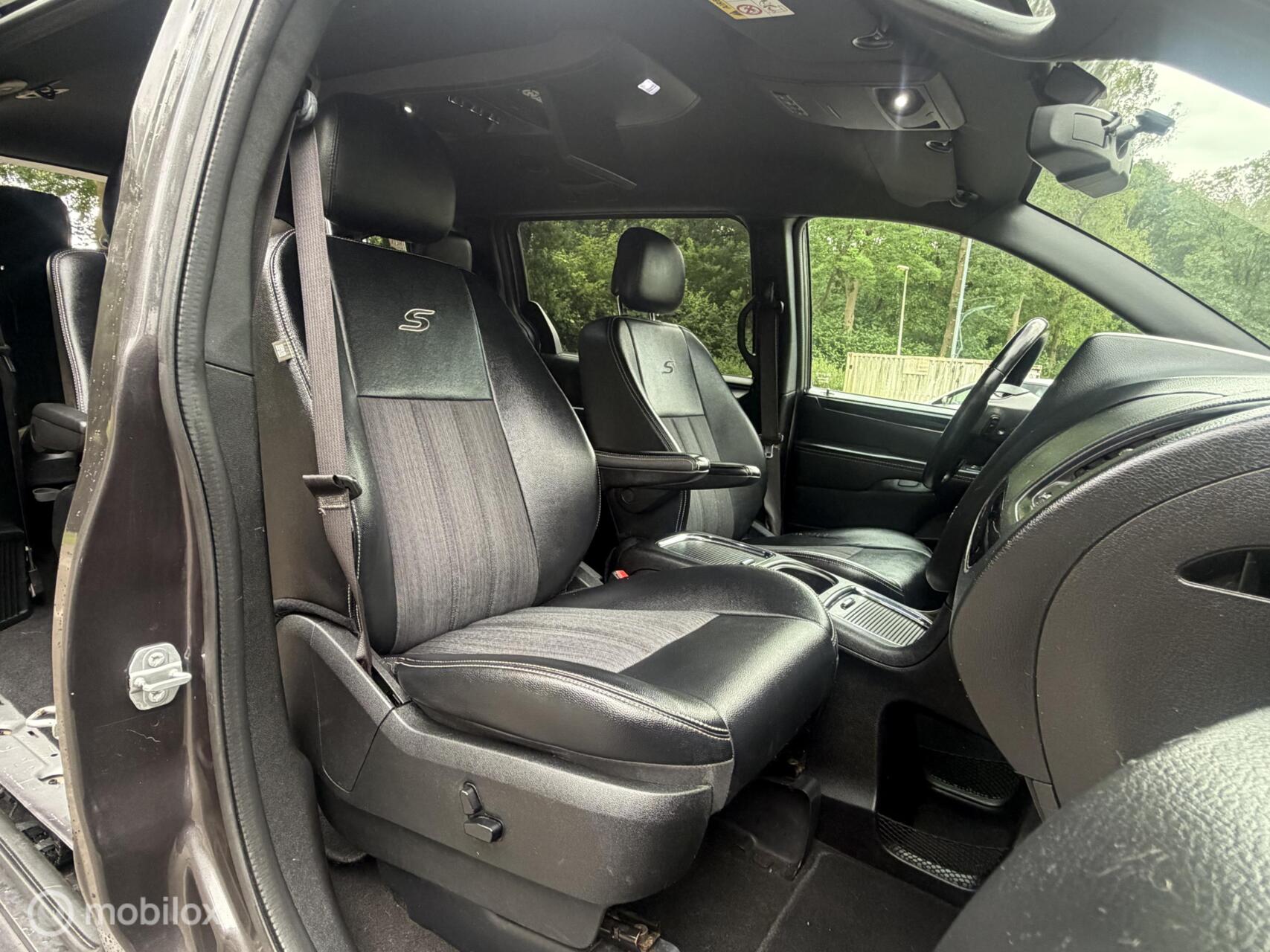 Foto van Lancia Voyager