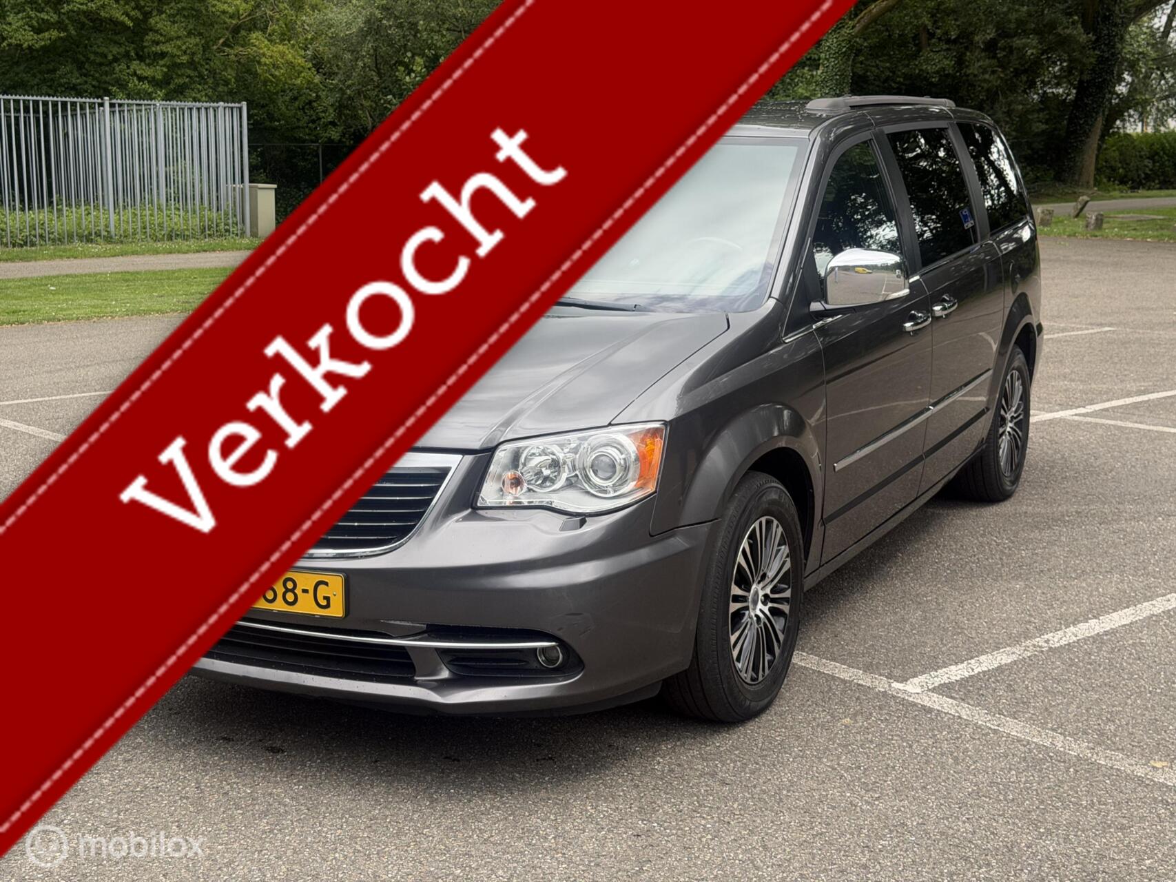 Lancia Voyager 2.8 Multijet Platinum  / EXPORT PRIJS / 2014 - voorkant