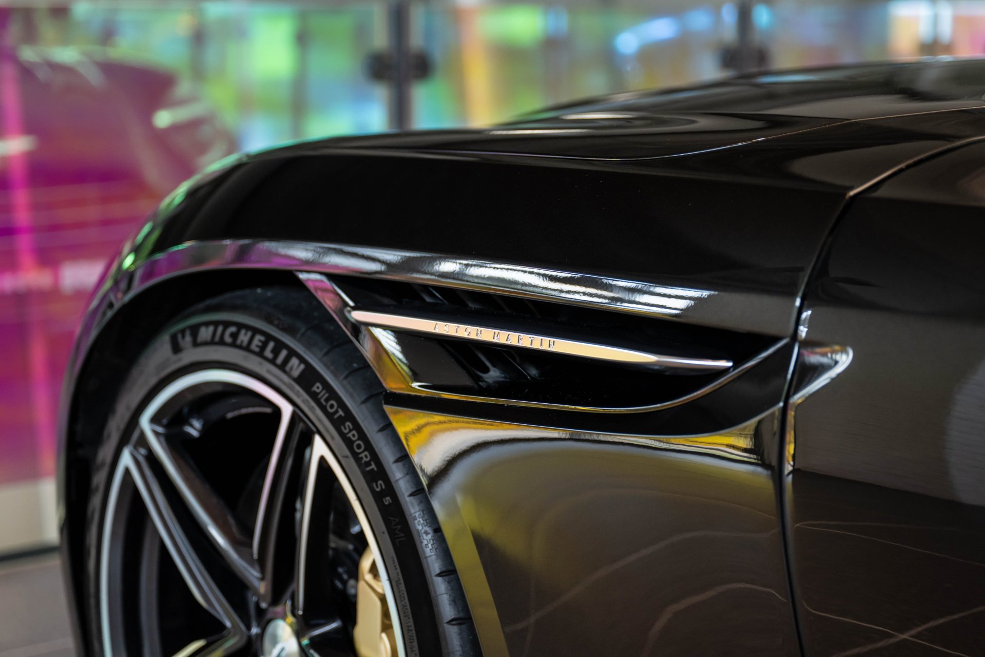 Foto van Aston Martin Db12 Volante