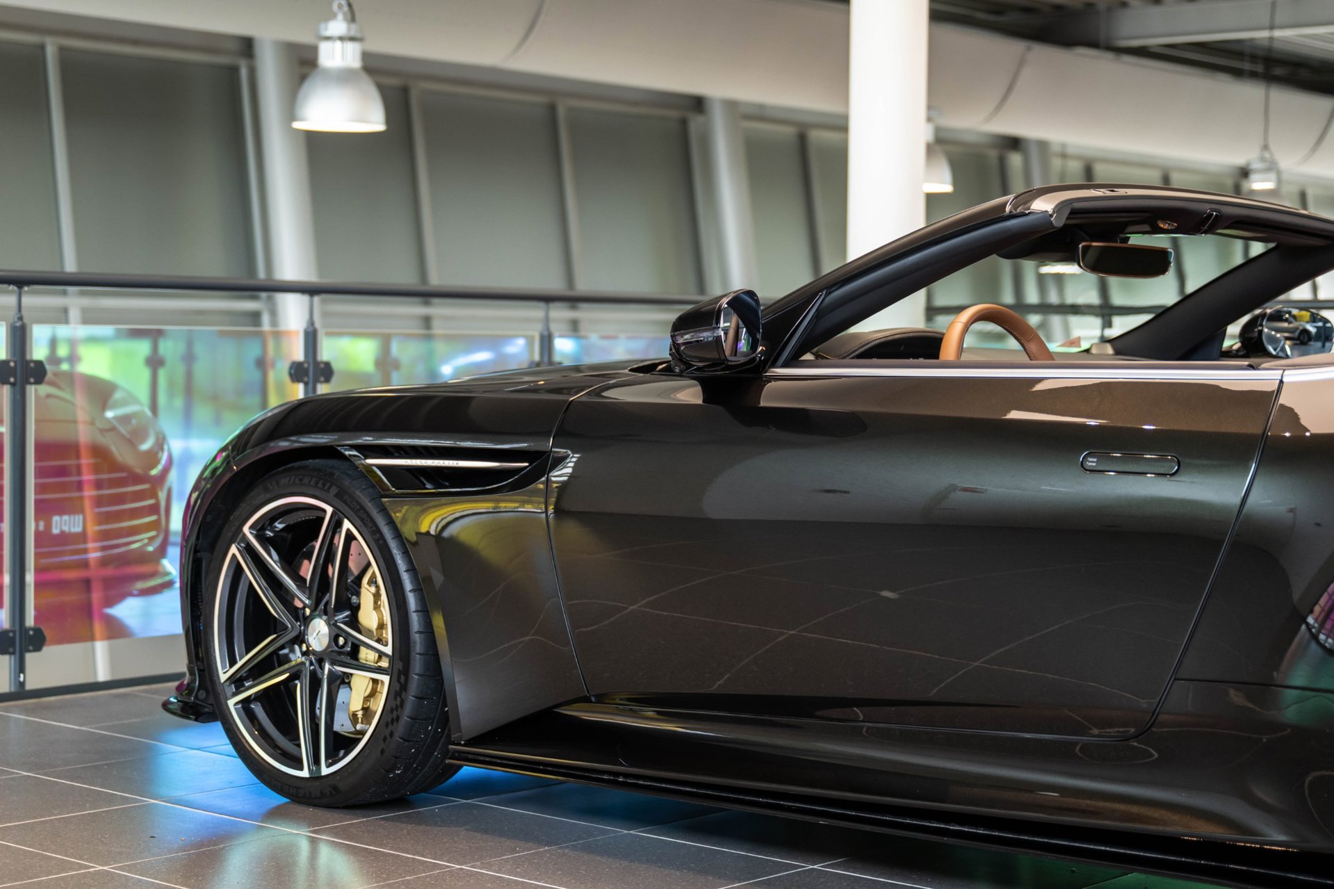 Foto van Aston Martin Db12 Volante