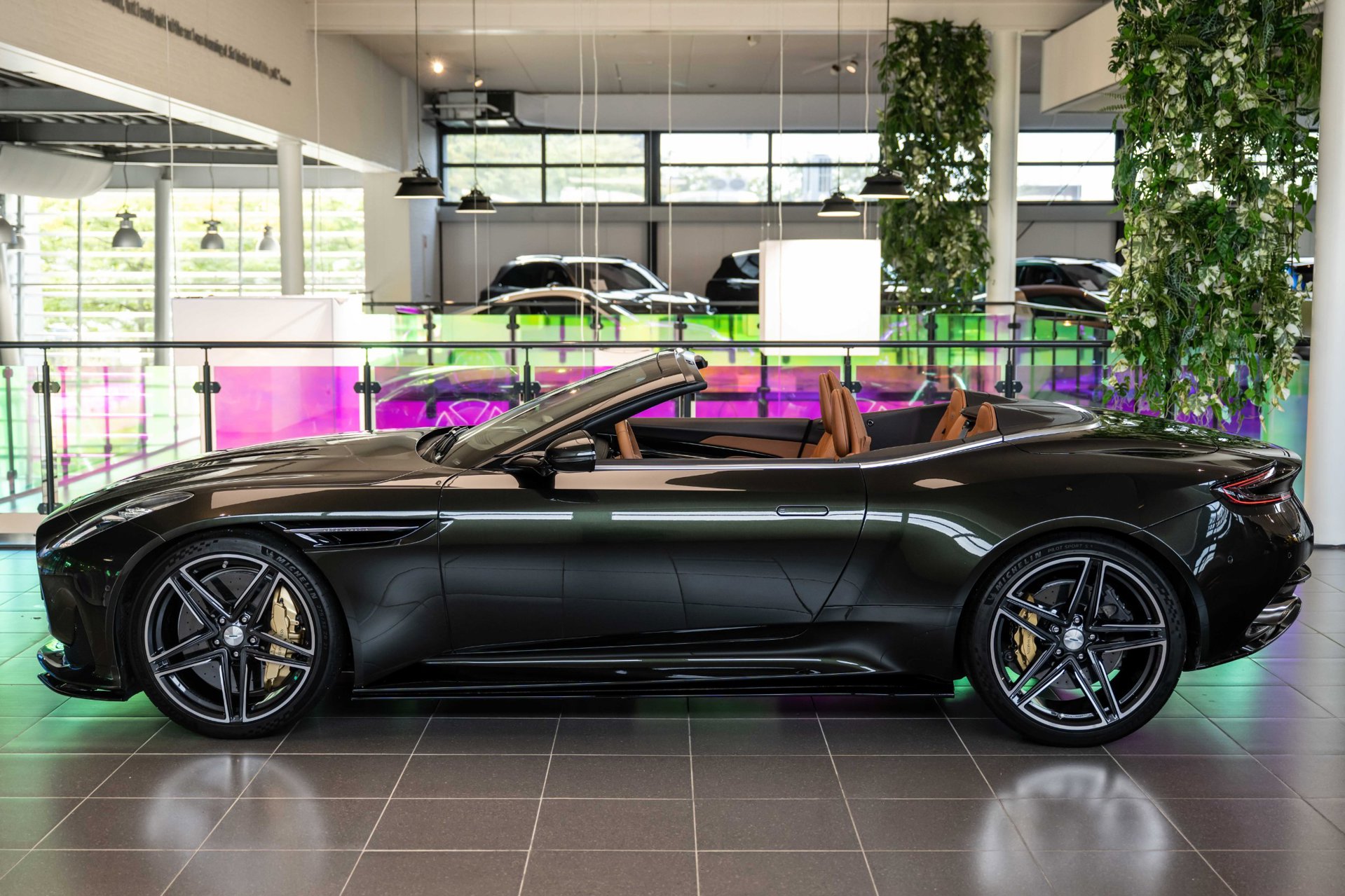 Foto van Aston Martin Db12 Volante