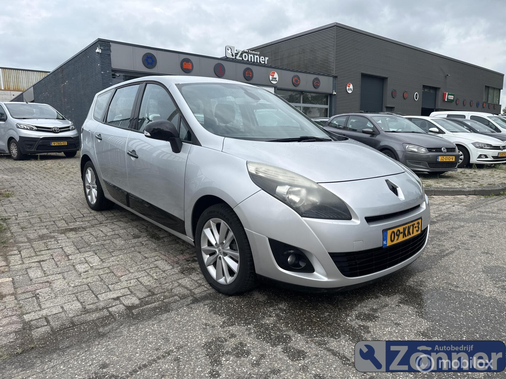Renault Megane Scenic 1.4 TCE Dynamique 2010 - voorkant