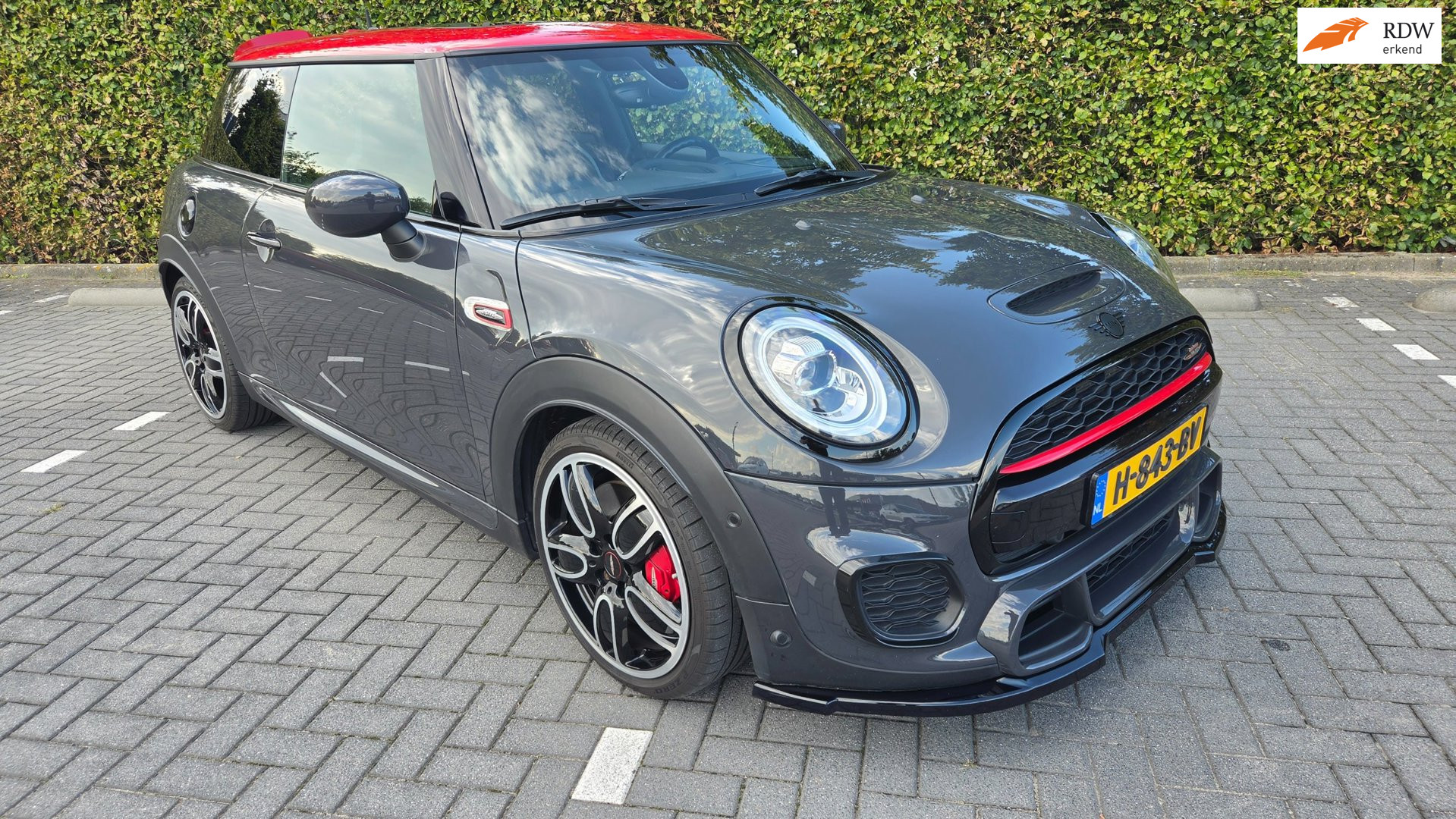 Mini John Cooper Works MINI John Cooper Works 2.0 231 PK | JCW Pro Uitlaat | Panorama | Harman Kardon | HUD | Full Option 2020 - voorkant