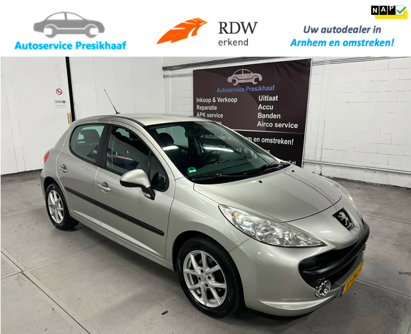 Peugeot 207 1.4 VTi Look AIRCO / NAP / LM VELGEN 2009 - voorkant