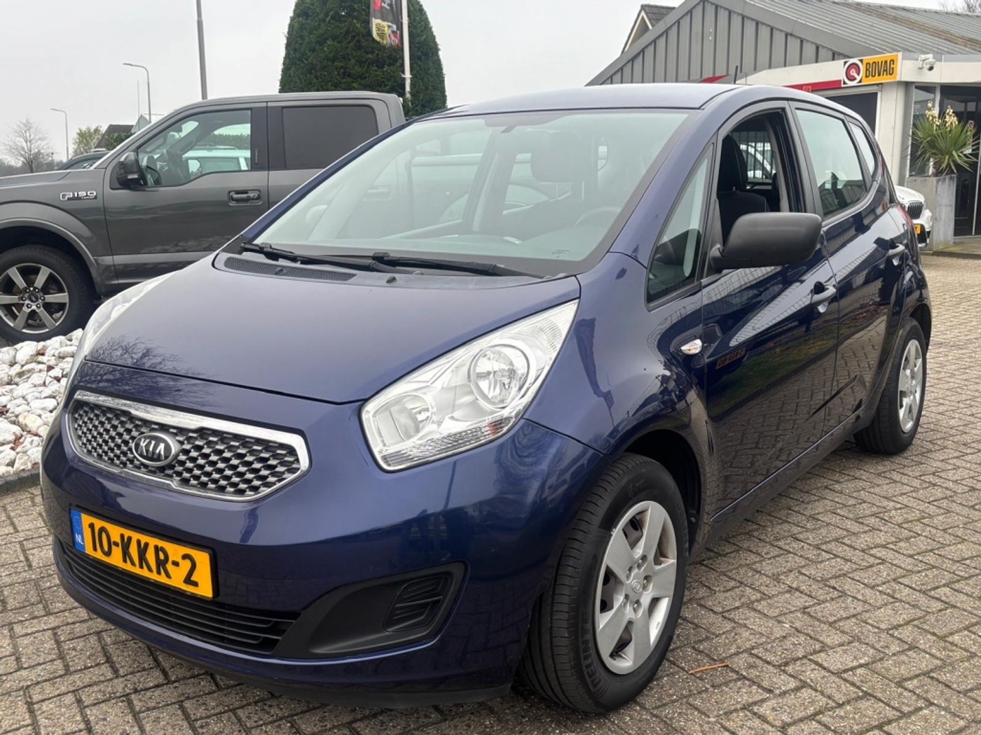 Kia Venga 1.4 Benzine 2010 5-Deurs Airco Trekhaak 2010 - voorkant