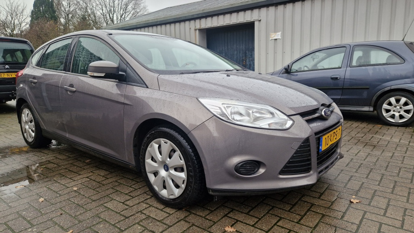 Ford Focus 1.0 EcoB. Lease Tr. 2012 - voorkant