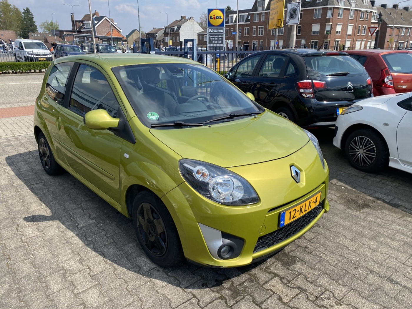 Renault Twingo Ii Gereserveerd 2010 - voorkant
