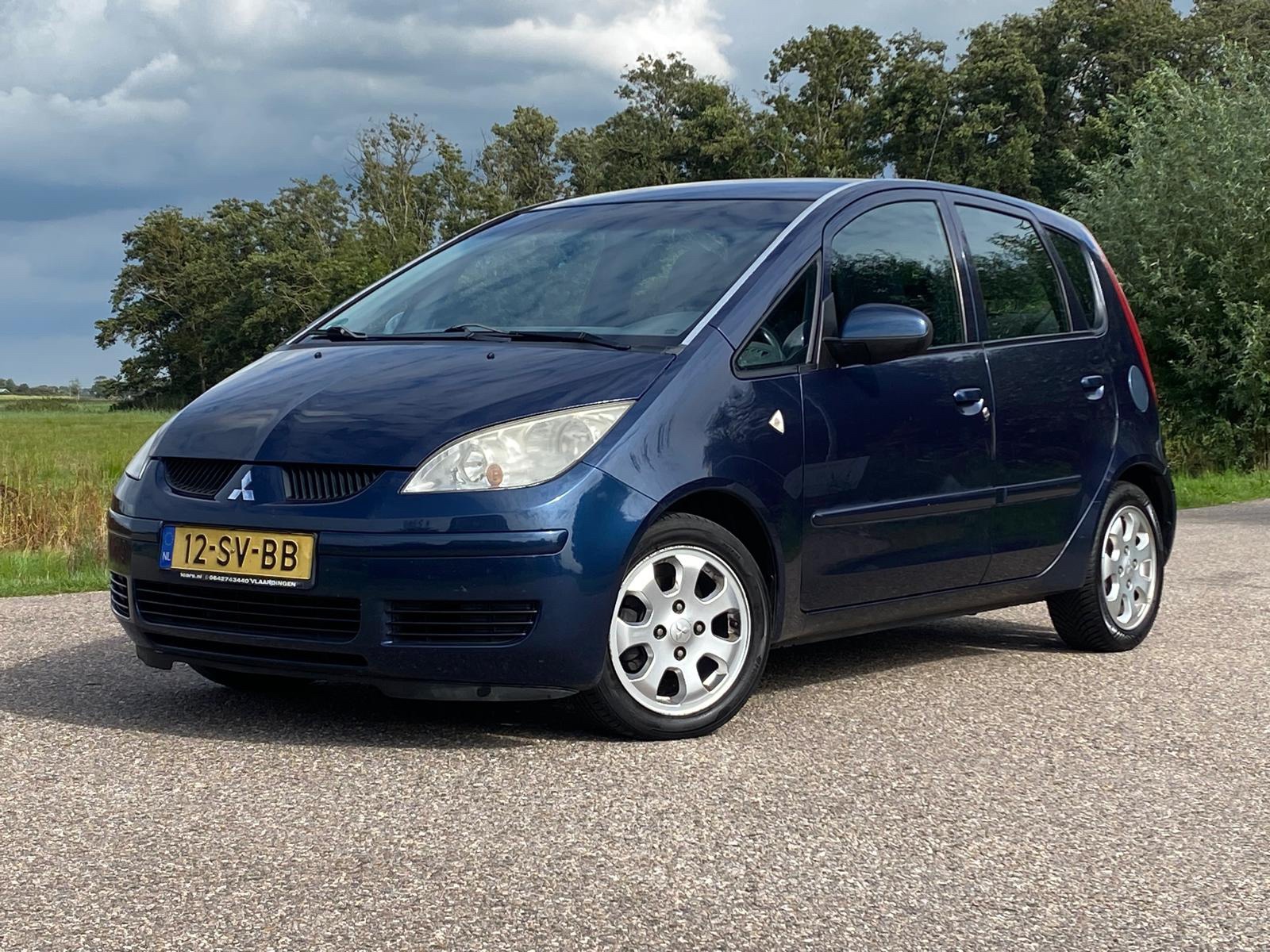 Mitsubishi Mitsubishi Colt 1.3 Invite 5DRS Airco NIEUWE APK  GOED ONDERHOUDEN Trekhaak 2006 - voorkant