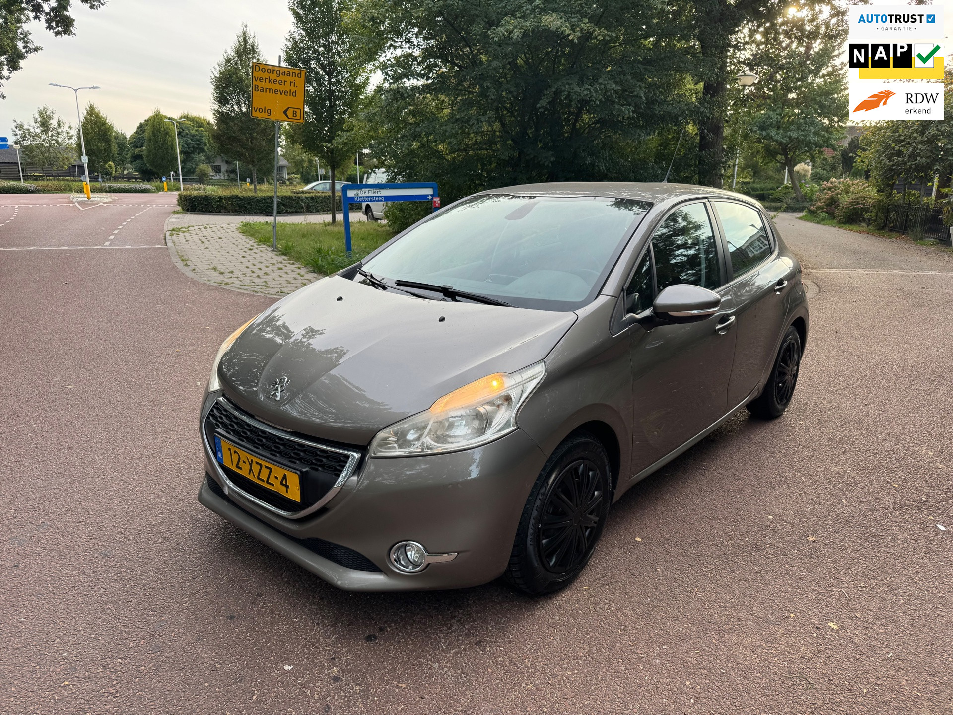 Peugeot 208 1.2 VTi Access|Navigatie|Airco|5deuren| 2012 - voorkant
